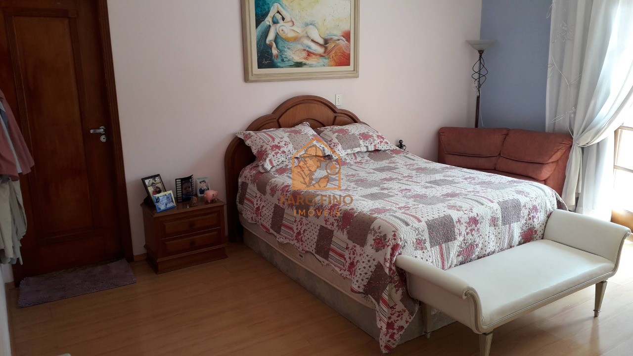 Casa à venda com 4 quartos, 550m² - Foto 10