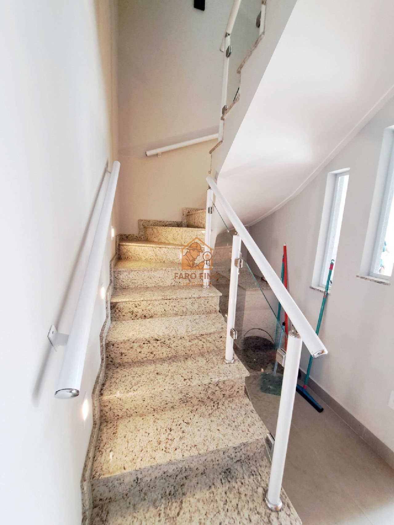 Casa à venda com 3 quartos, 160m² - Foto 4