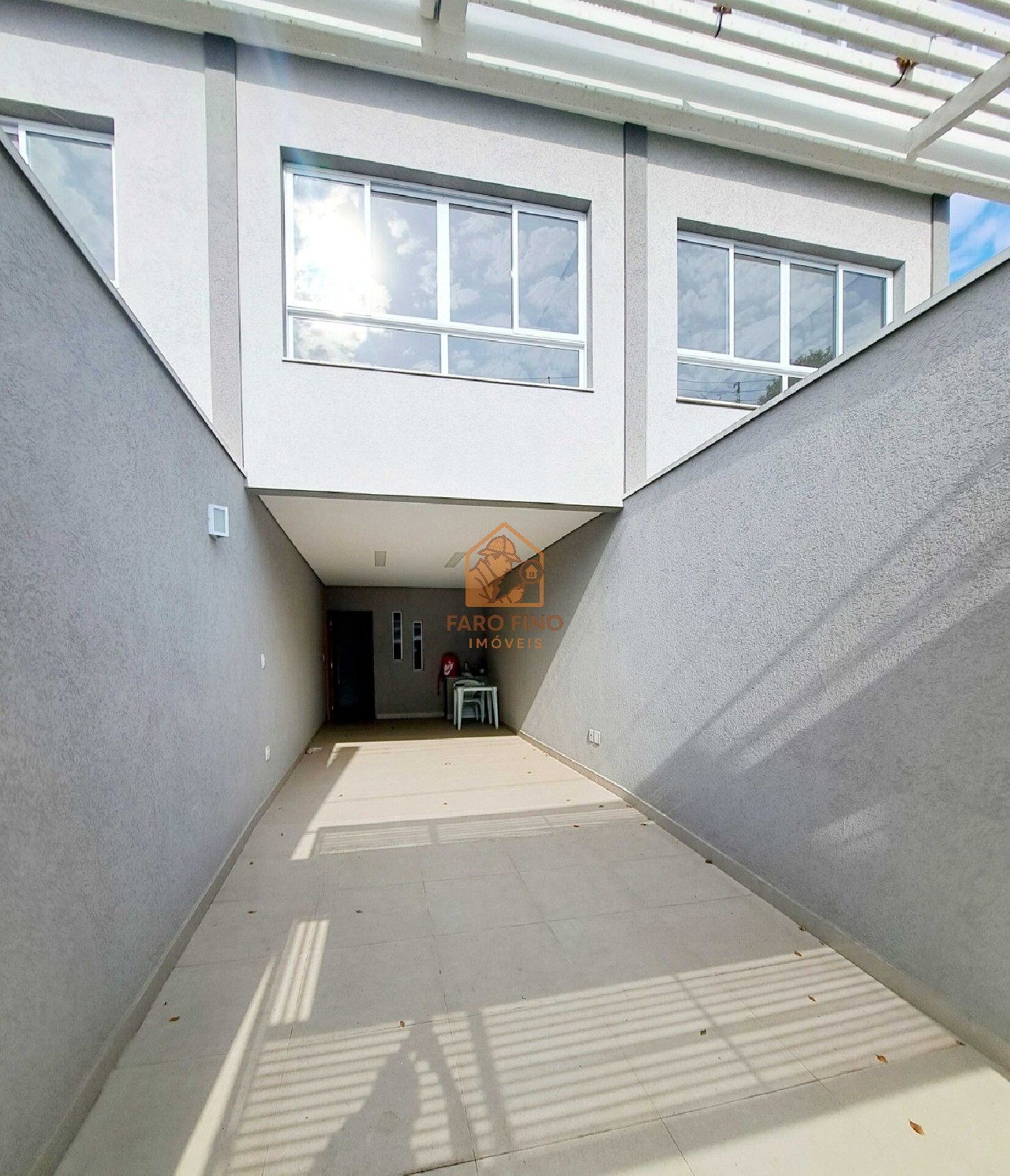 Casa à venda com 3 quartos, 160m² - Foto 2