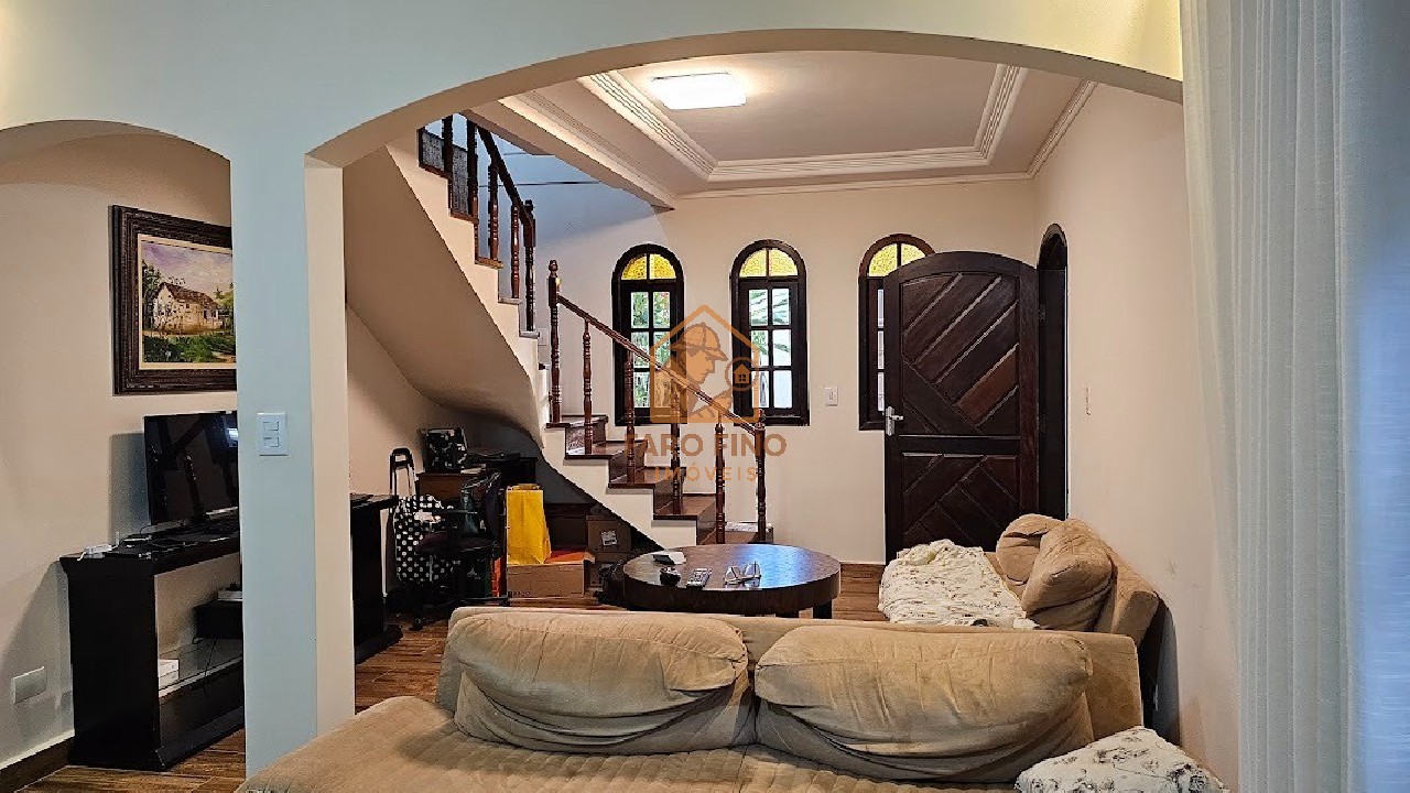 Casa, 3 quartos, 217 m² - Foto 2