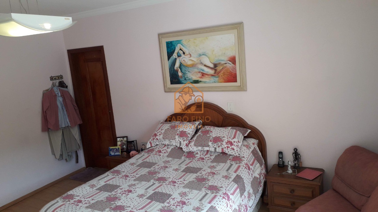 Casa à venda com 4 quartos, 550m² - Foto 9