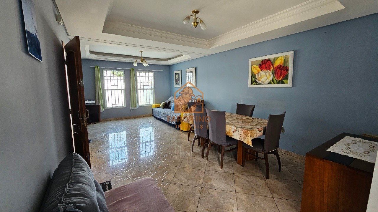 Casa, 3 quartos, 122 m² - Foto 1