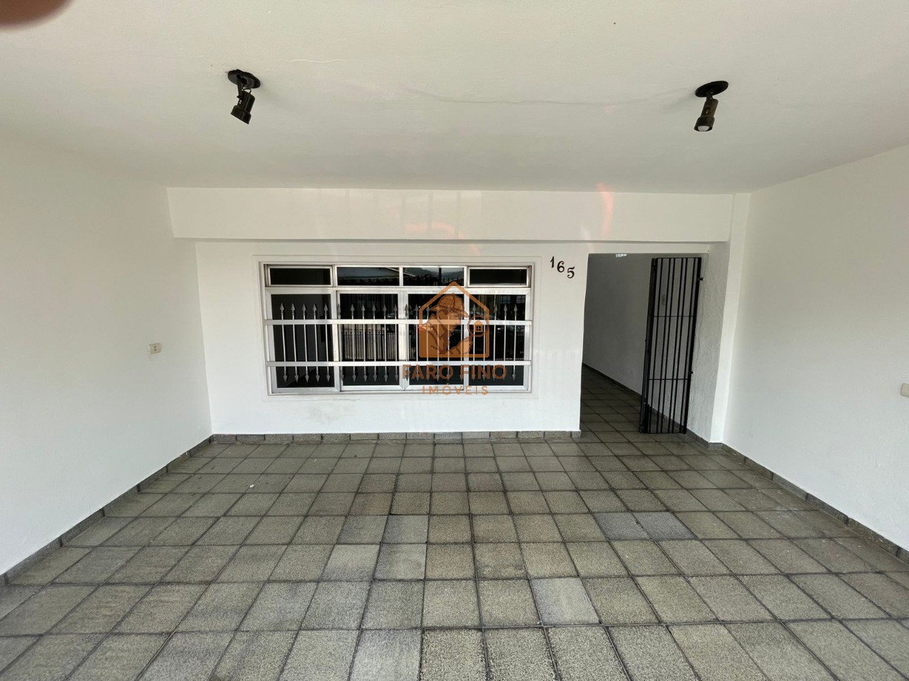 Casa, 3 quartos, 210 m² - Foto 2