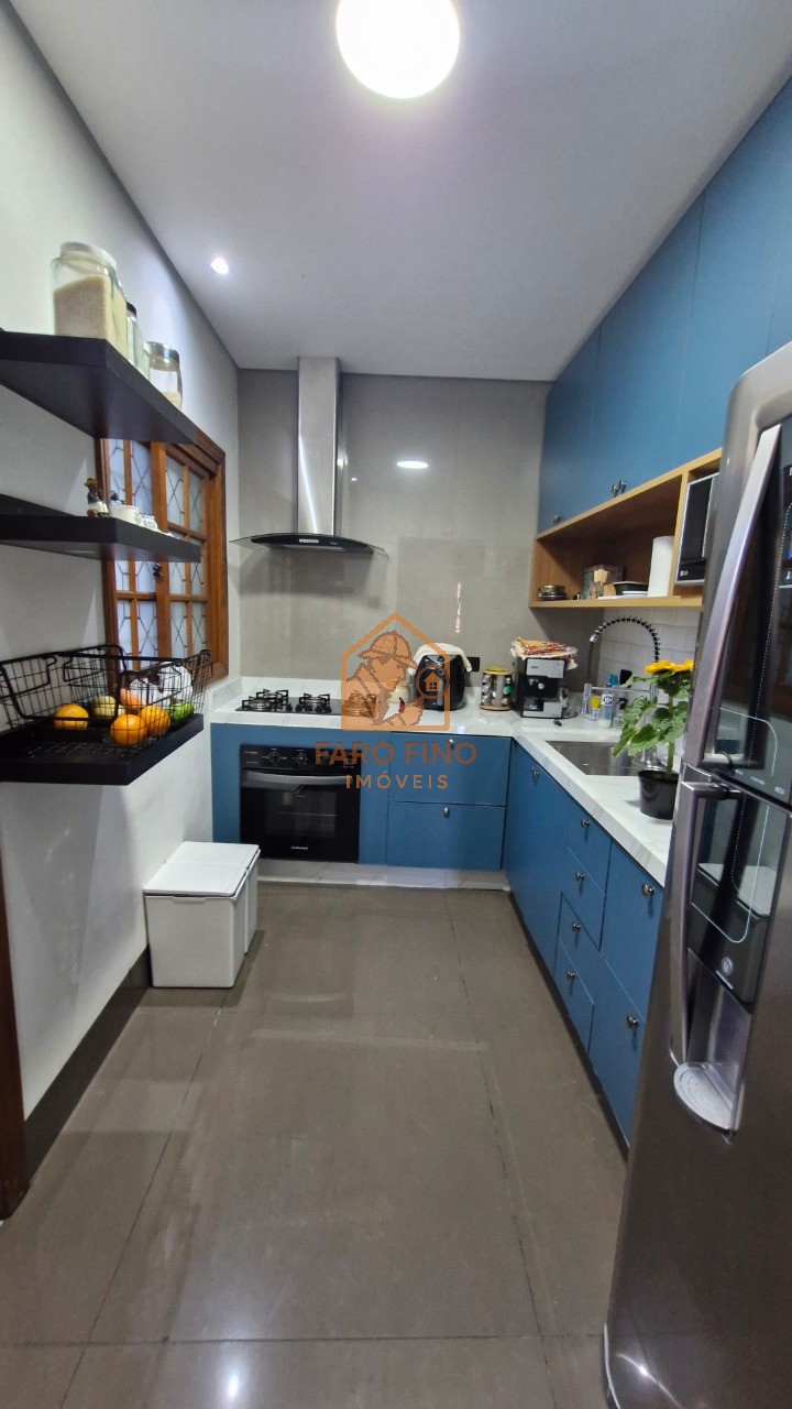 Casa, 3 quartos, 210 m² - Foto 4