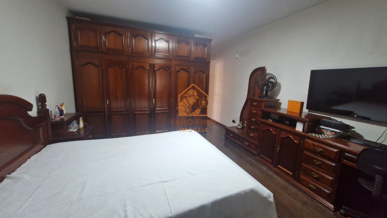 Casa, 4 quartos, 240 m² - Foto 13