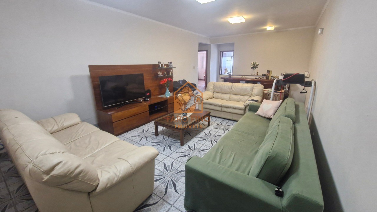 Casa, 4 quartos, 240 m² - Foto 1