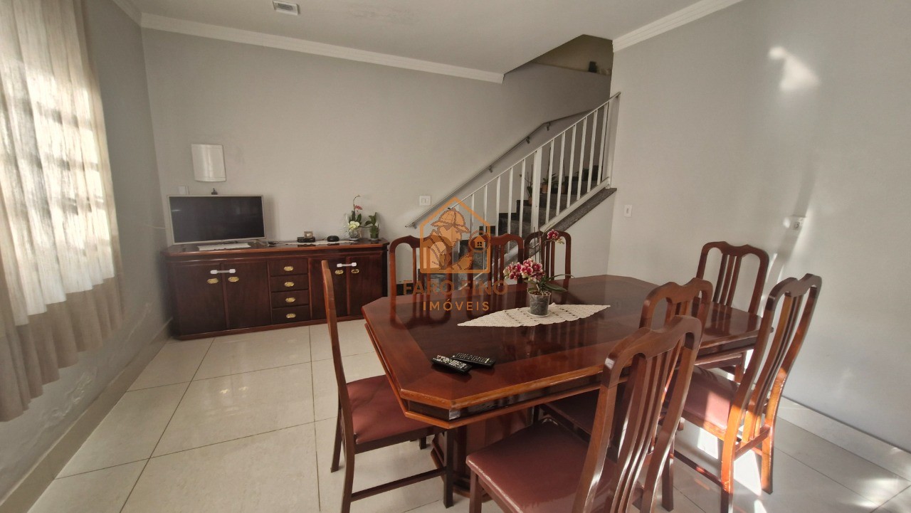 Casa, 4 quartos, 240 m² - Foto 17