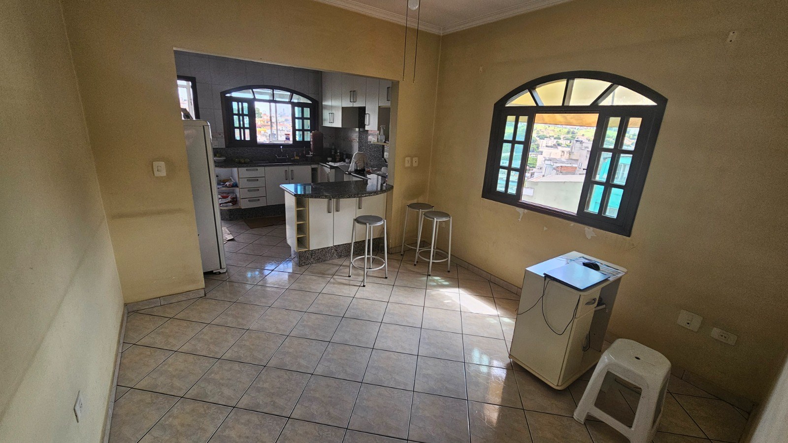 Casa à venda com 3 quartos, 170m² - Foto 4