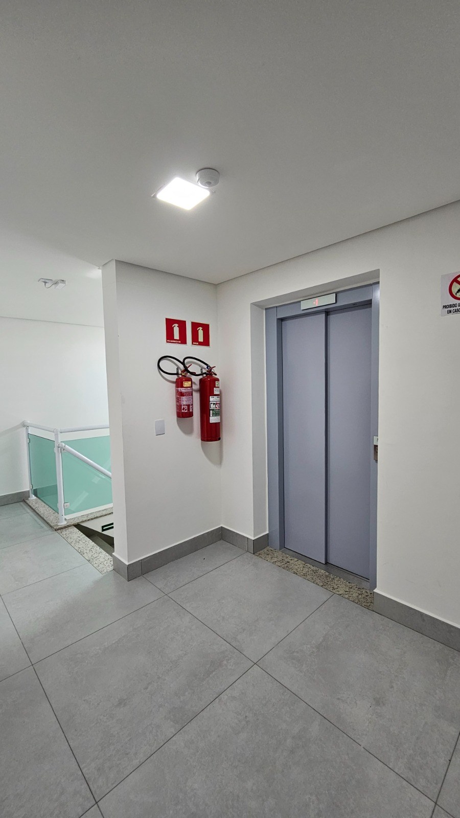 Apartamento à venda com 2 quartos, 48m² - Foto 13