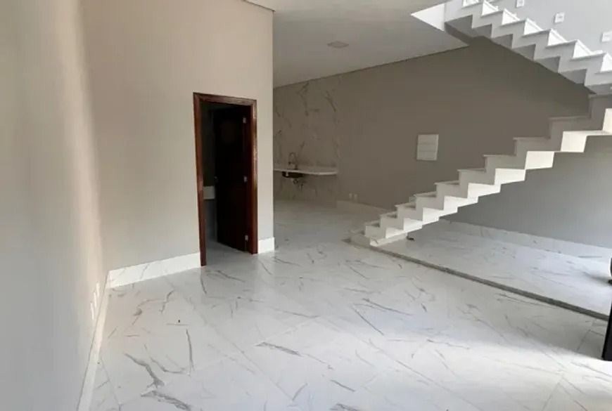 Casa, 3 quartos, 185 m² - Foto 2