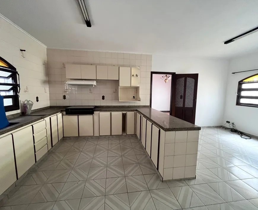 Casa à venda com 7 quartos, 500m² - Foto 12