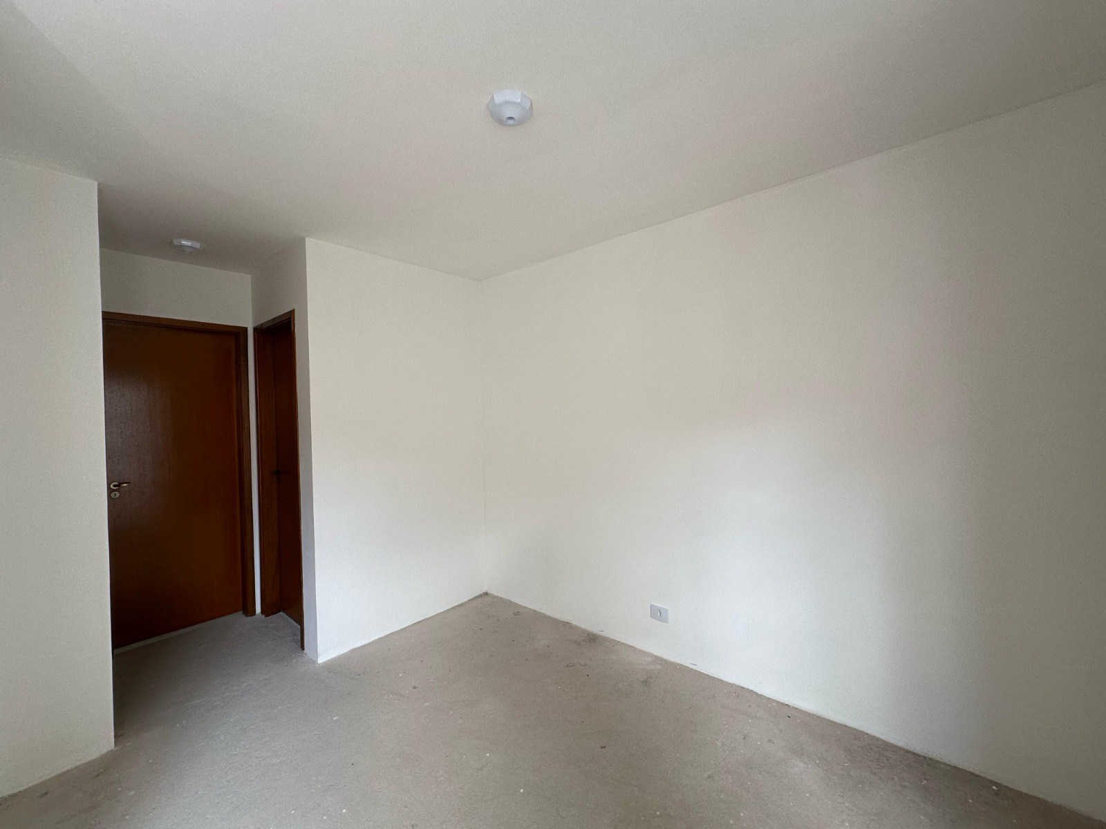 Apartamento à venda com 2 quartos, 42m² - Foto 2