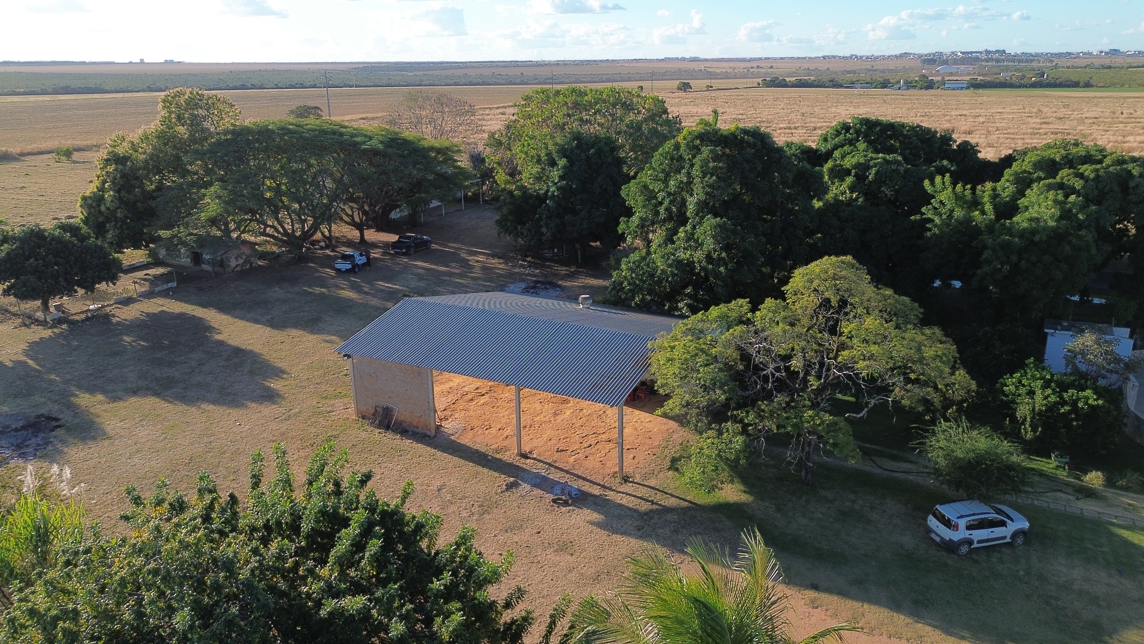 Sítio à venda com 5 quartos, 950000m² - Foto 31