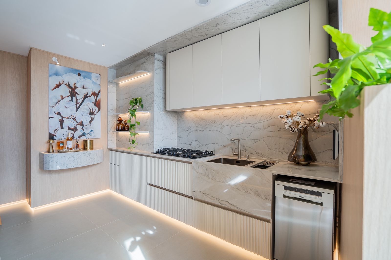 Apartamento à venda com 4 quartos, 225m² - Foto 3