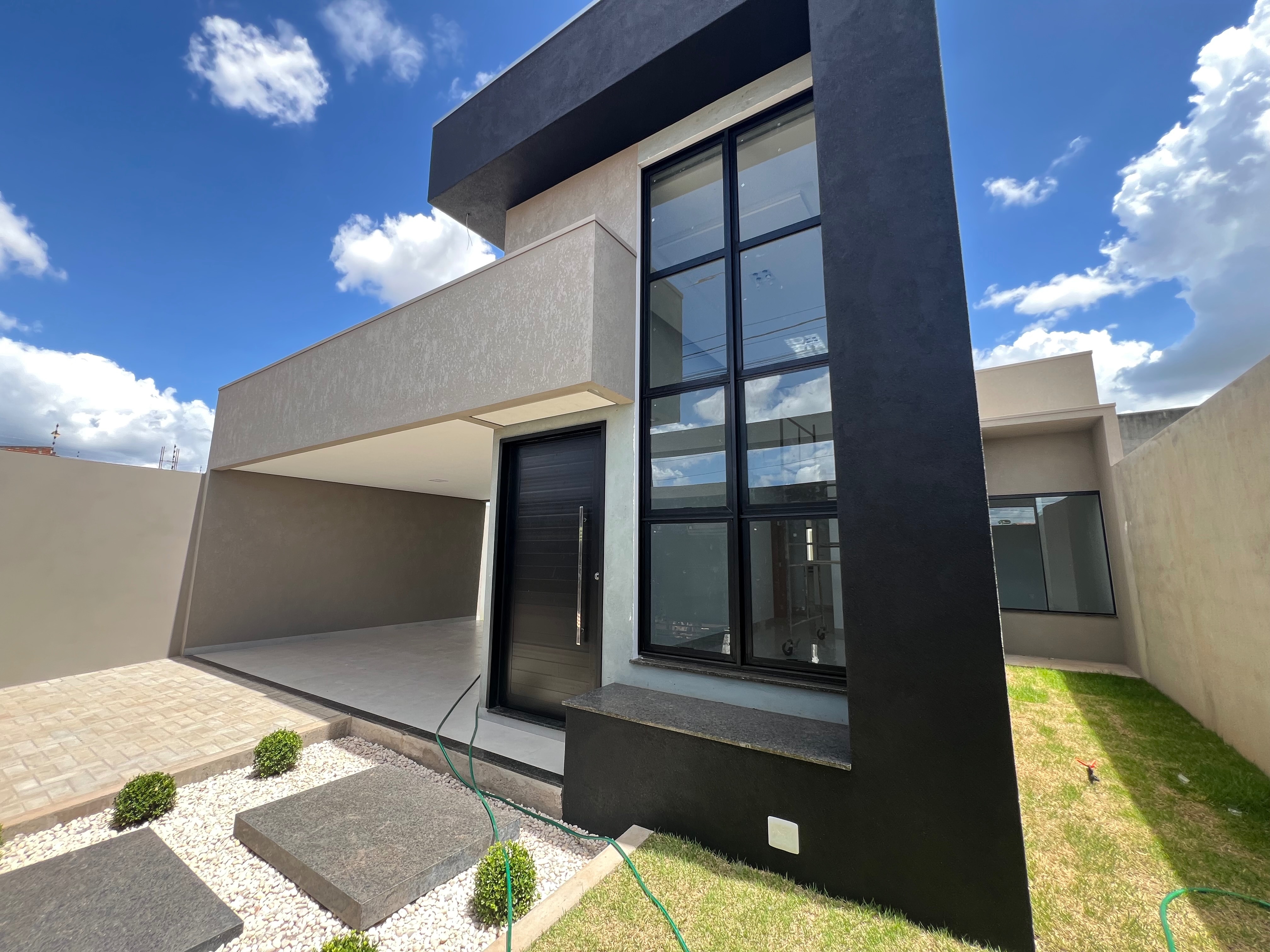 Casa à venda com 3 quartos, 126m² - Foto 2