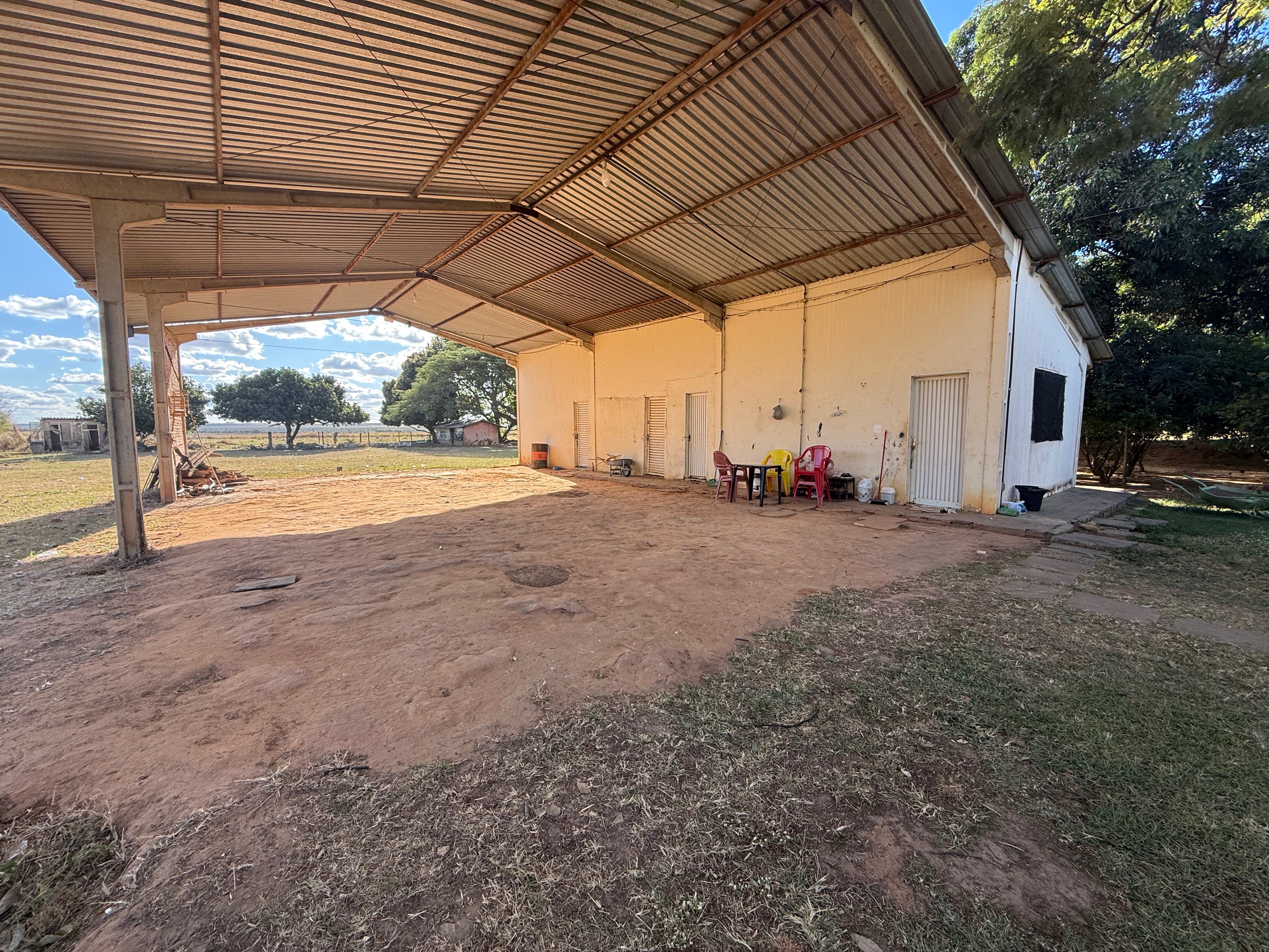 Sítio à venda com 5 quartos, 950000m² - Foto 18
