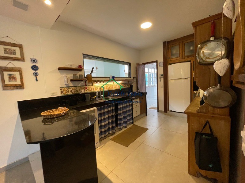 Casa à venda com 4 quartos, 182m² - Foto 16