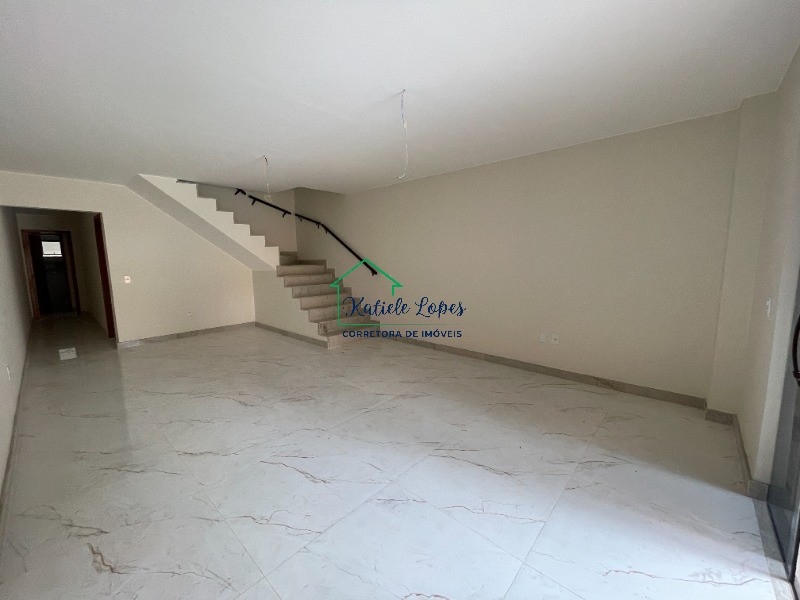 Casa à venda com 4 quartos - Foto 2