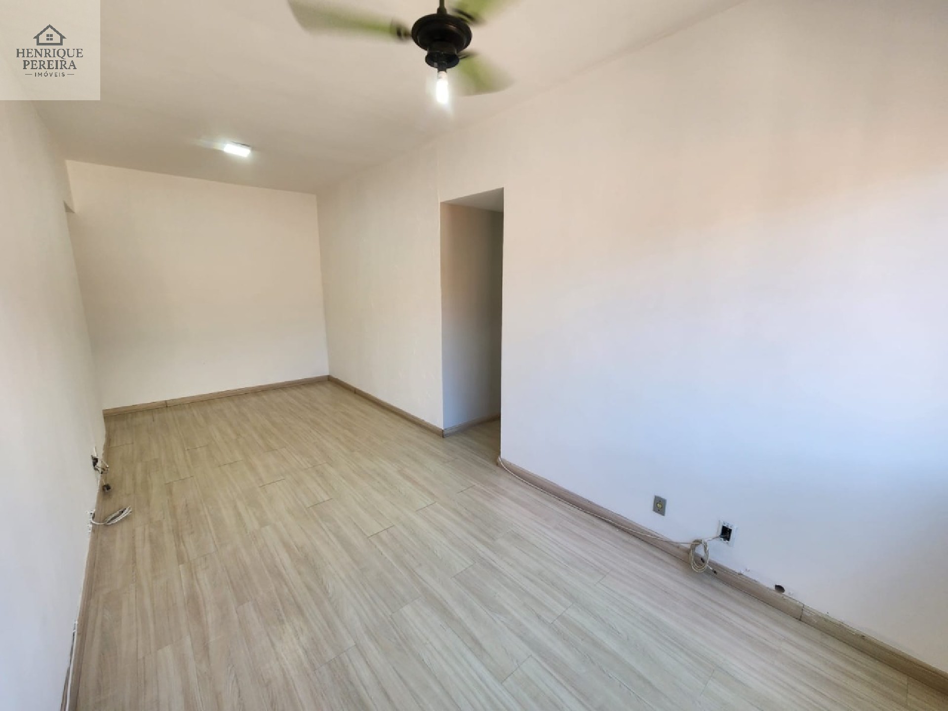 Apartamento à venda com 3 quartos, 93m² - Foto 4