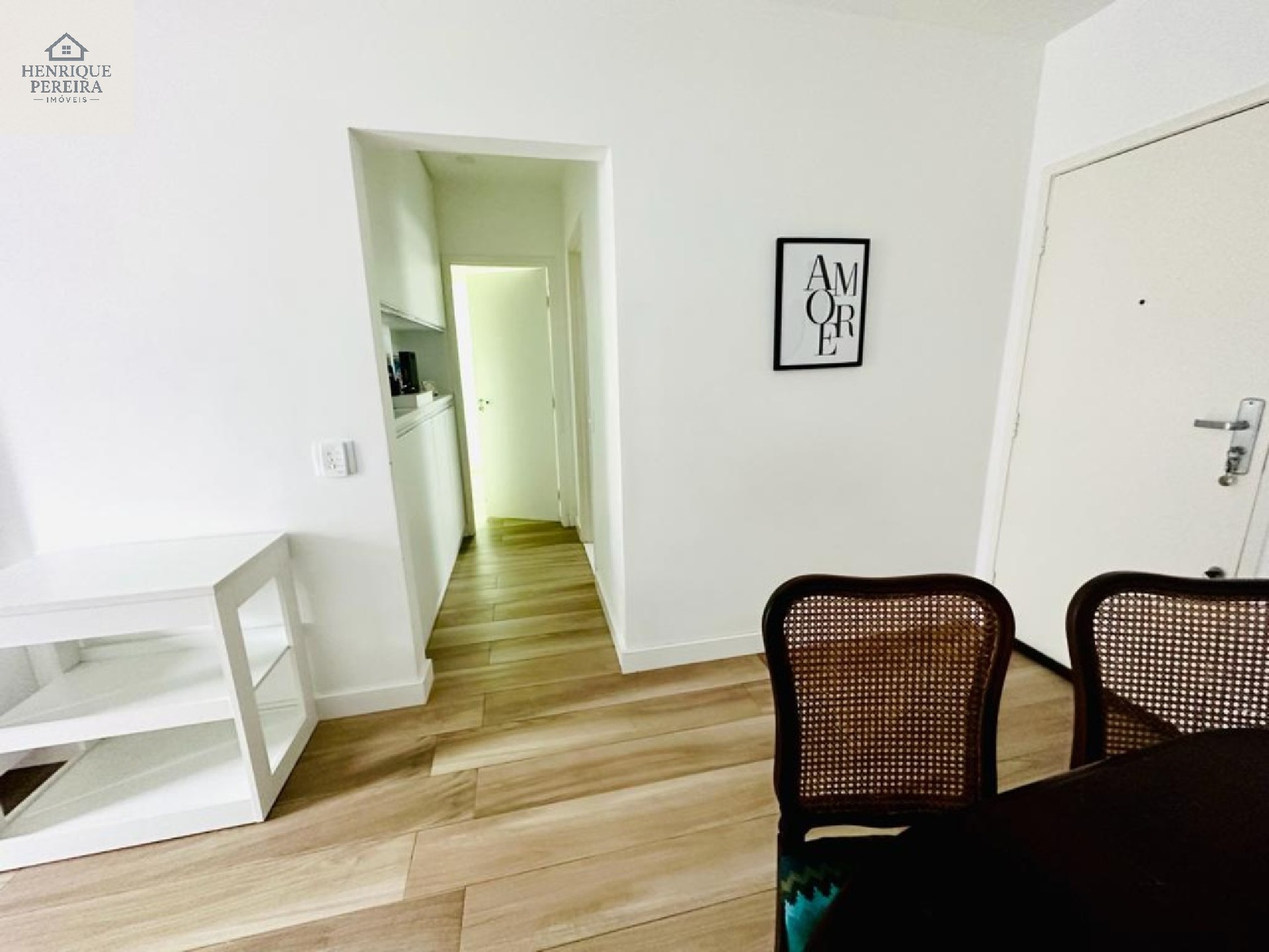 Apartamento à venda com 3 quartos, 115m² - Foto 2