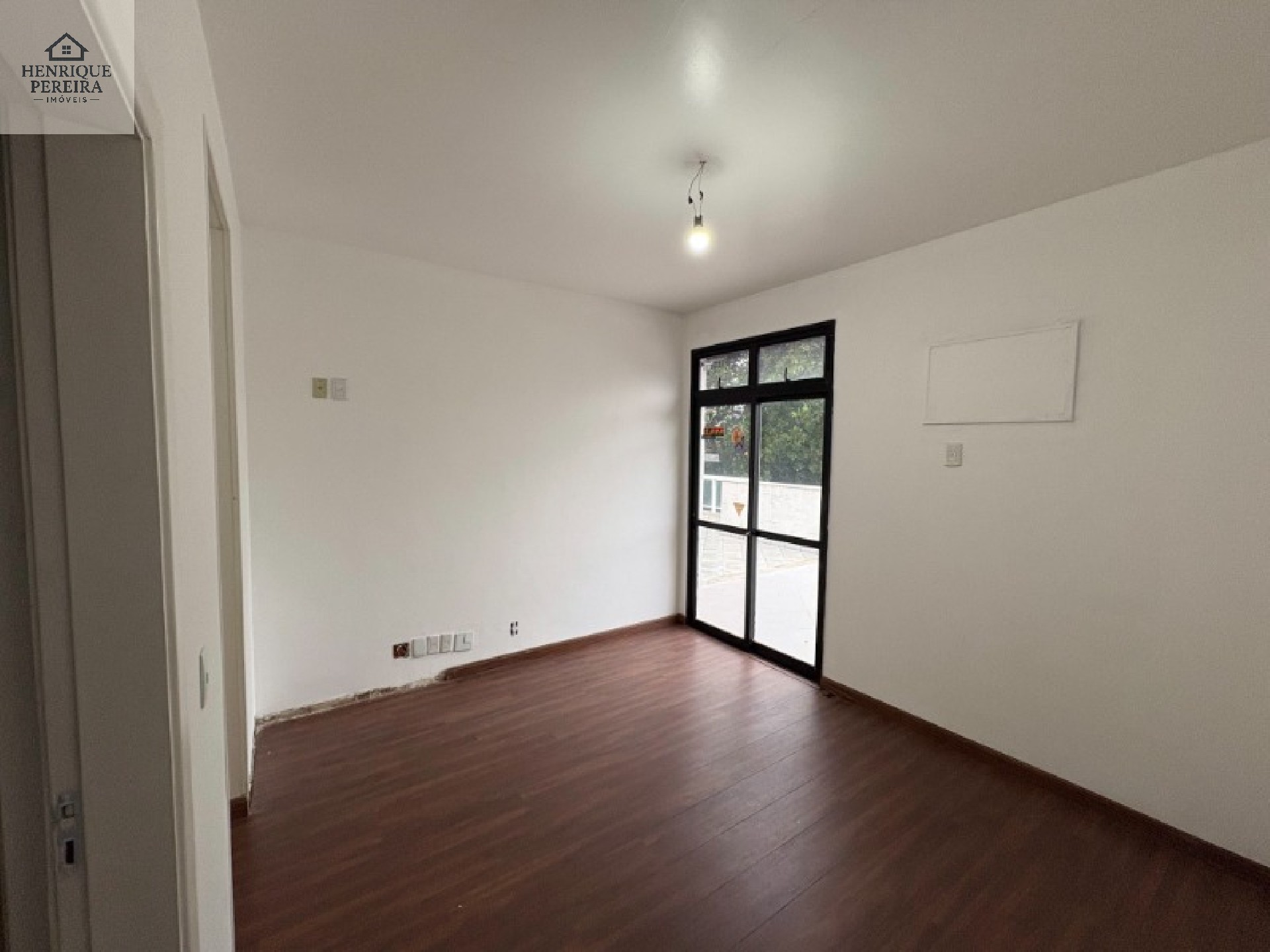 Cobertura de 547m2 e Linear no Recreio dos Bandeirantes: 5 quartos, 2 suítes, 2 salas, 4 banheiros, 3 vagas e 547m² de área.