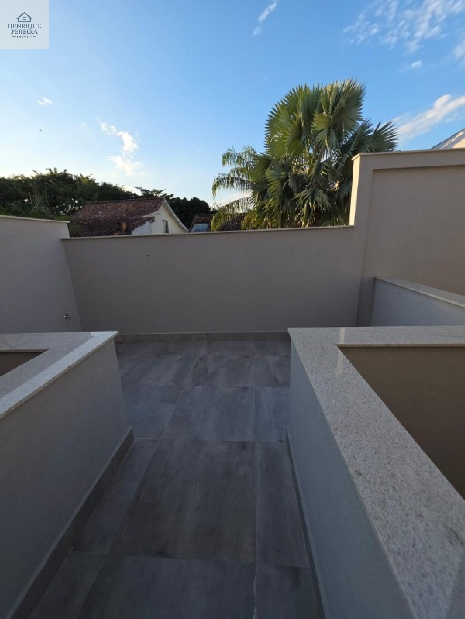 RIO MAR II Casa em Condomínio na Barra da Tijuca - 4 suítes, 6 banheiros, 2 vagas - 510m² - Rio de Janeiro-RJ