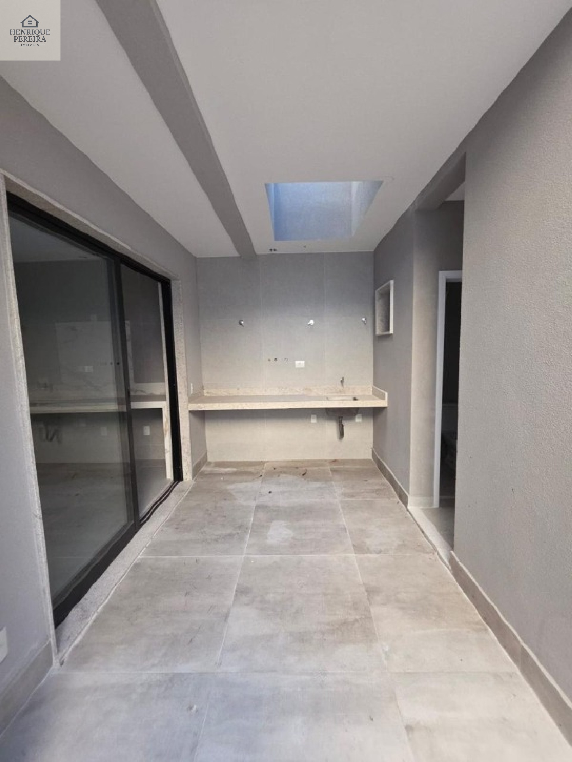 RIO MAR II Casa em Condomínio na Barra da Tijuca - 4 suítes, 6 banheiros, 2 vagas - 510m² - Rio de Janeiro-RJ