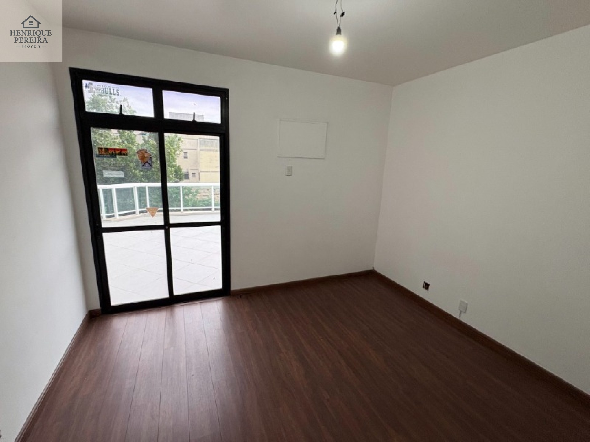 Cobertura de 547m2 e Linear no Recreio dos Bandeirantes: 5 quartos, 2 suítes, 2 salas, 4 banheiros, 3 vagas e 547m² de área.