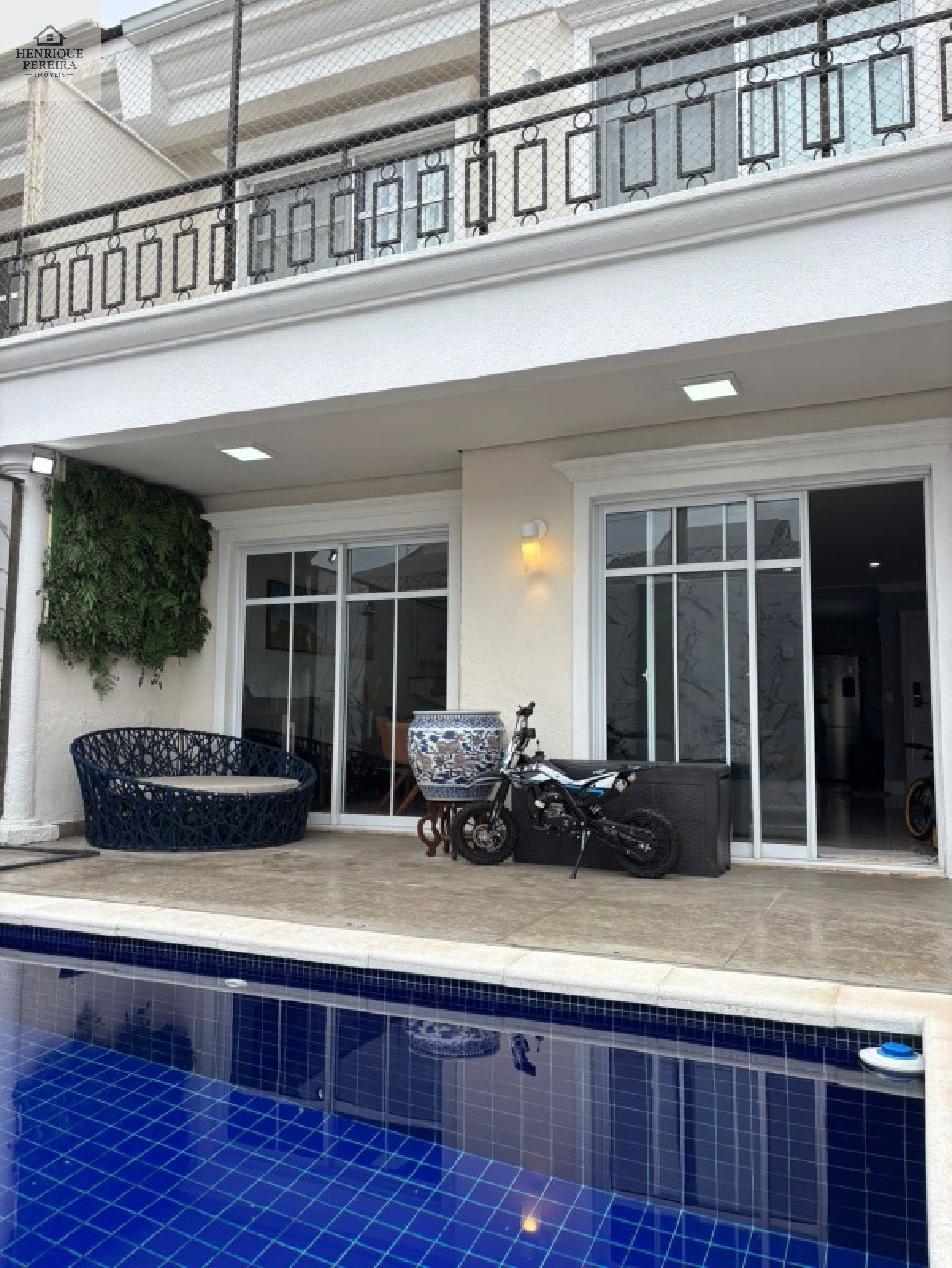 Casa, 3 quartos, 224 m² - Foto 1