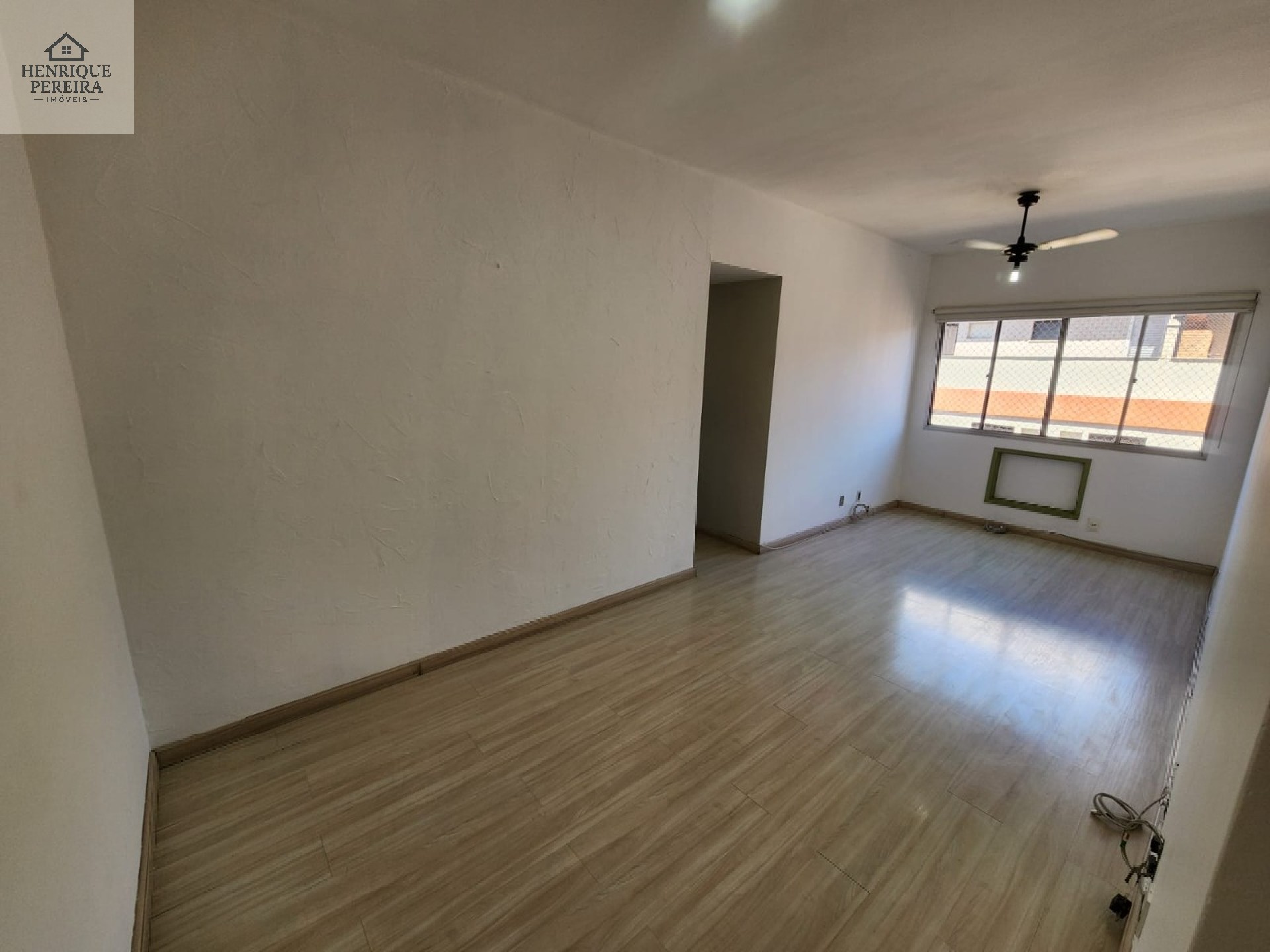 Apartamento à venda com 3 quartos, 93m² - Foto 3