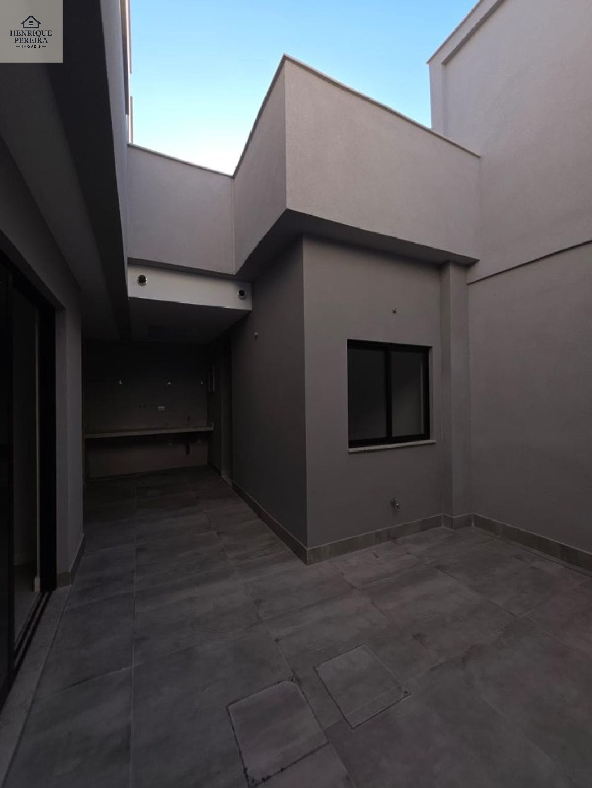 RIO MAR II Casa em Condomínio na Barra da Tijuca - 4 suítes, 6 banheiros, 2 vagas - 510m² - Rio de Janeiro-RJ