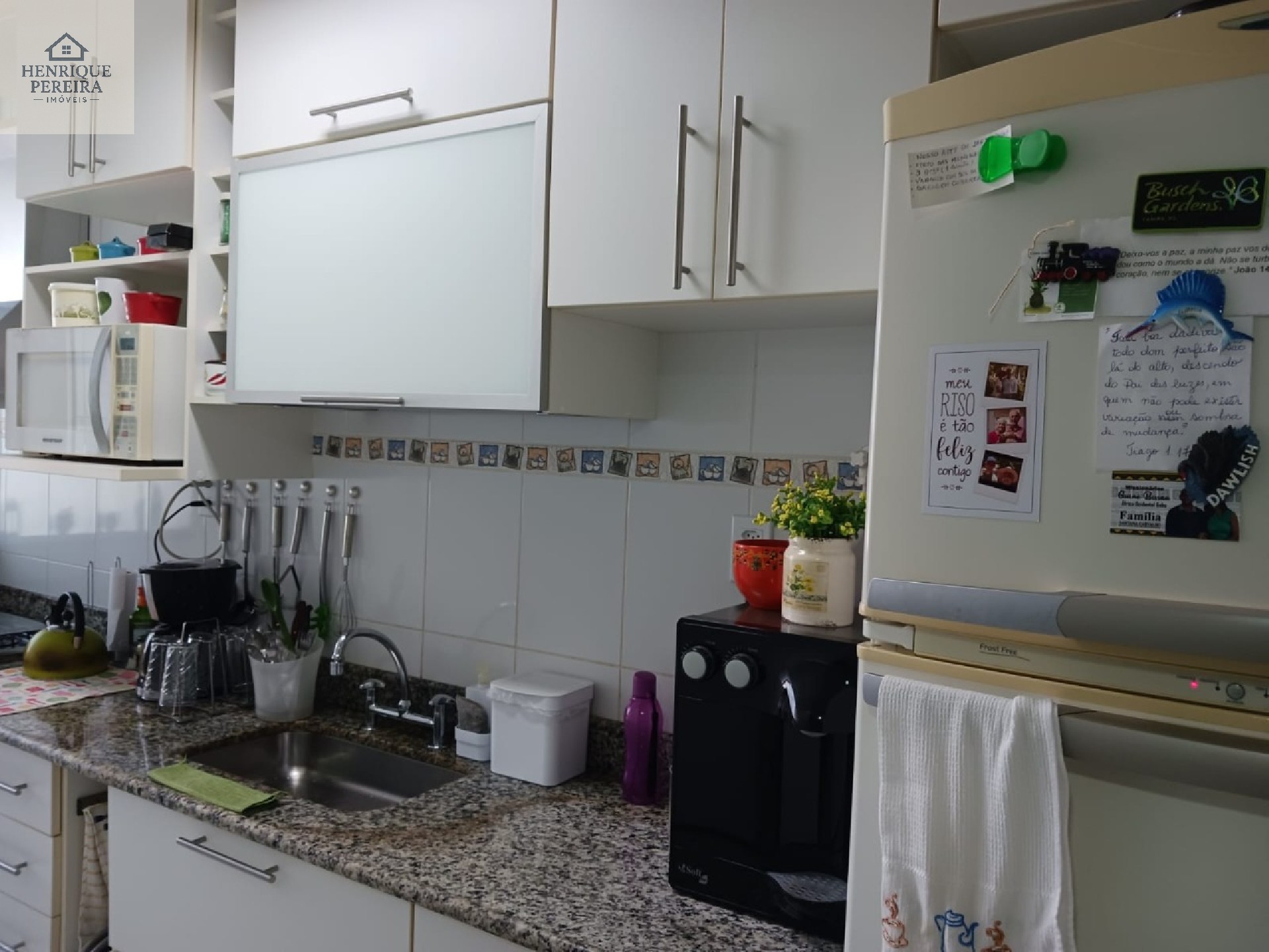 Imperdível apartamento à venda no bairro Jardim Guanabara, Rio de Janeiro-RJ: 3 quartos, 1 suíte, 1 sala, 3 banheiros, 3 vagas de garagem, 114m².