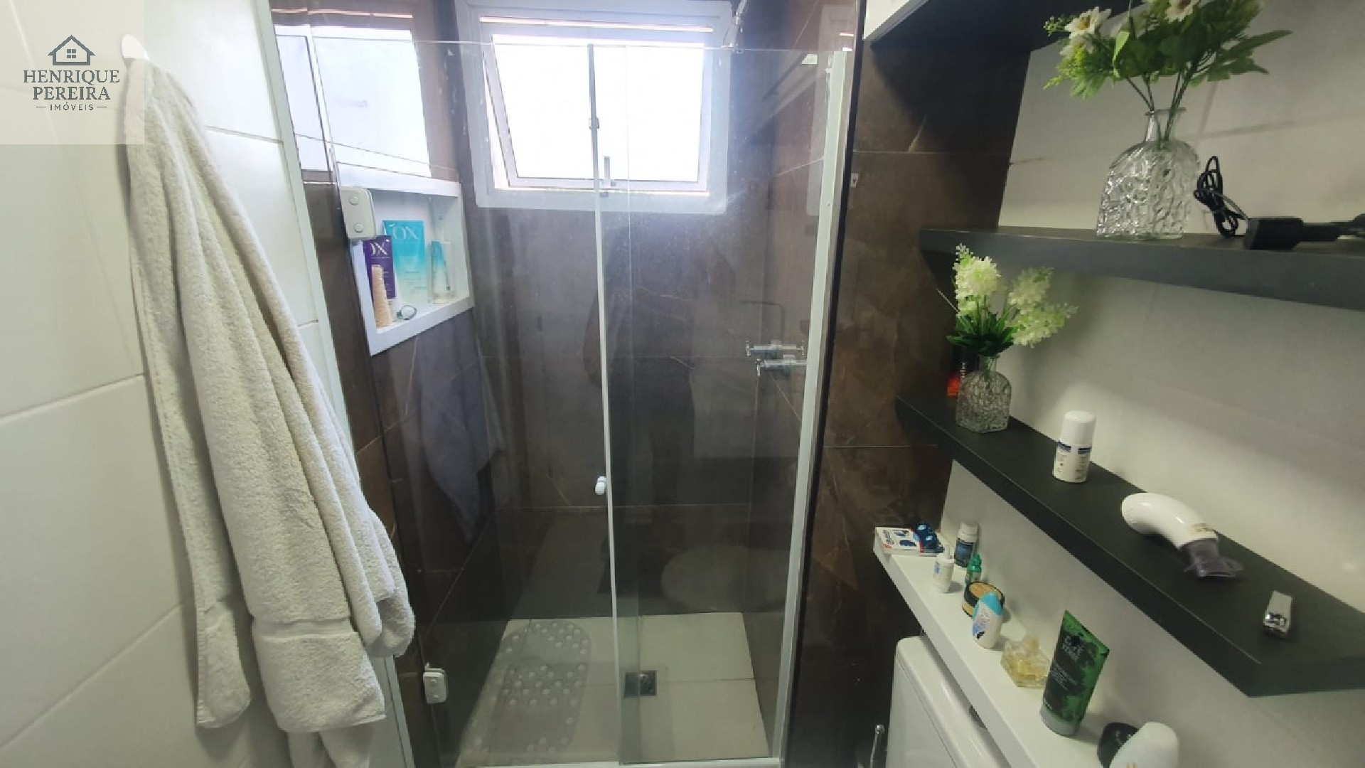 Apartamento de 2 quartos na Barra da Tijuca, RJ, Alphagreen Residence Club: 2 suítes, 1 sala, 3 banheiros, 86 m² e vaga de garagem!