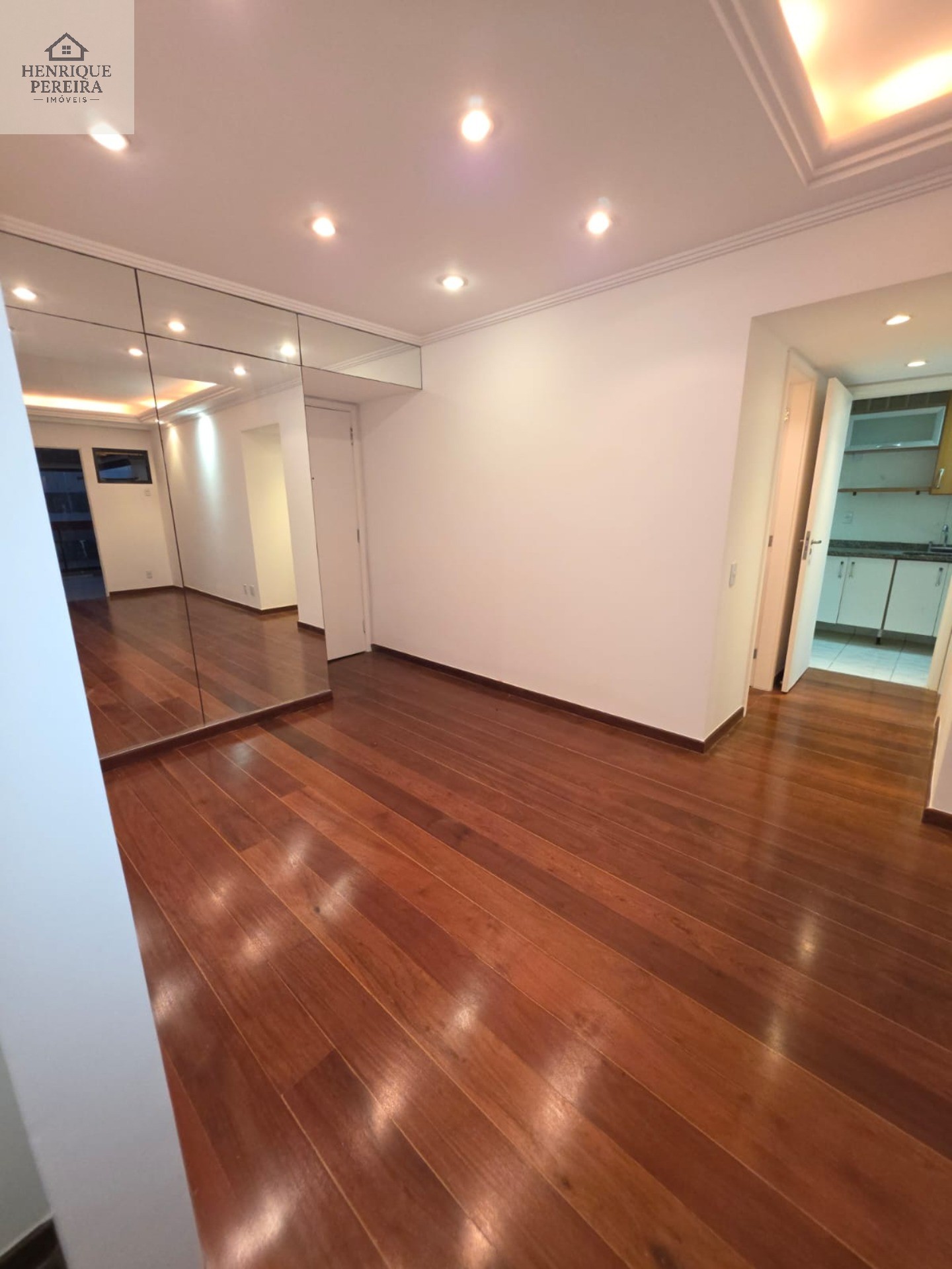 Apartamento na Barra da Tijuca: 3 quartos, 2 suítes, 97m² - Imperdível!