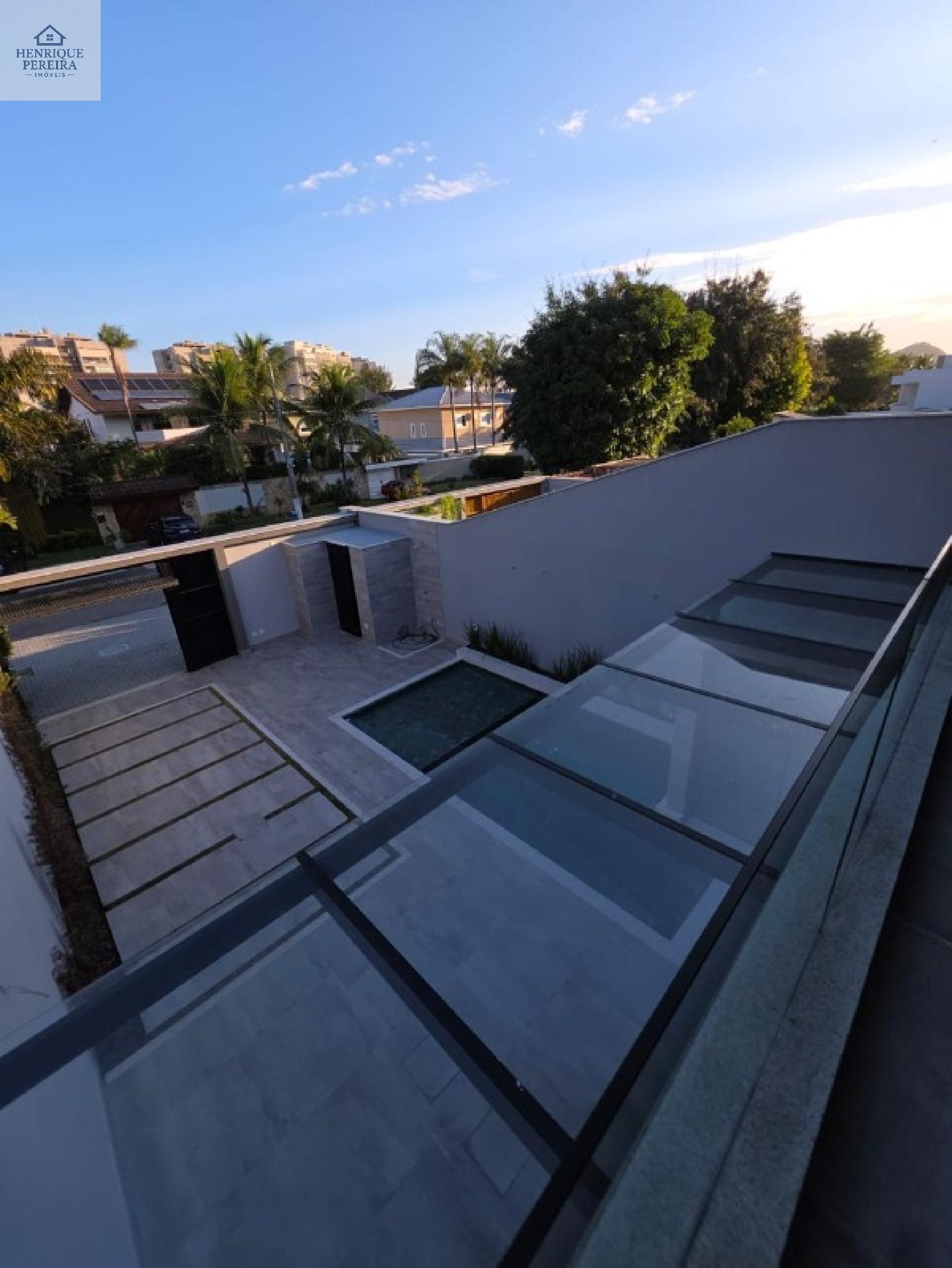 RIO MAR II Casa em Condomínio na Barra da Tijuca - 4 suítes, 6 banheiros, 2 vagas - 510m² - Rio de Janeiro-RJ
