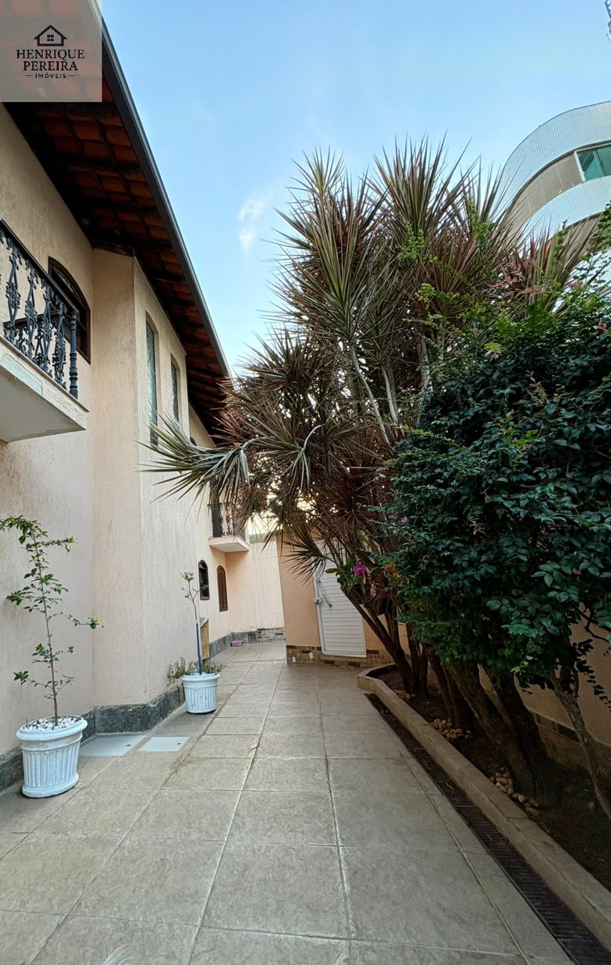 Casa à venda com 4 quartos - Foto 2