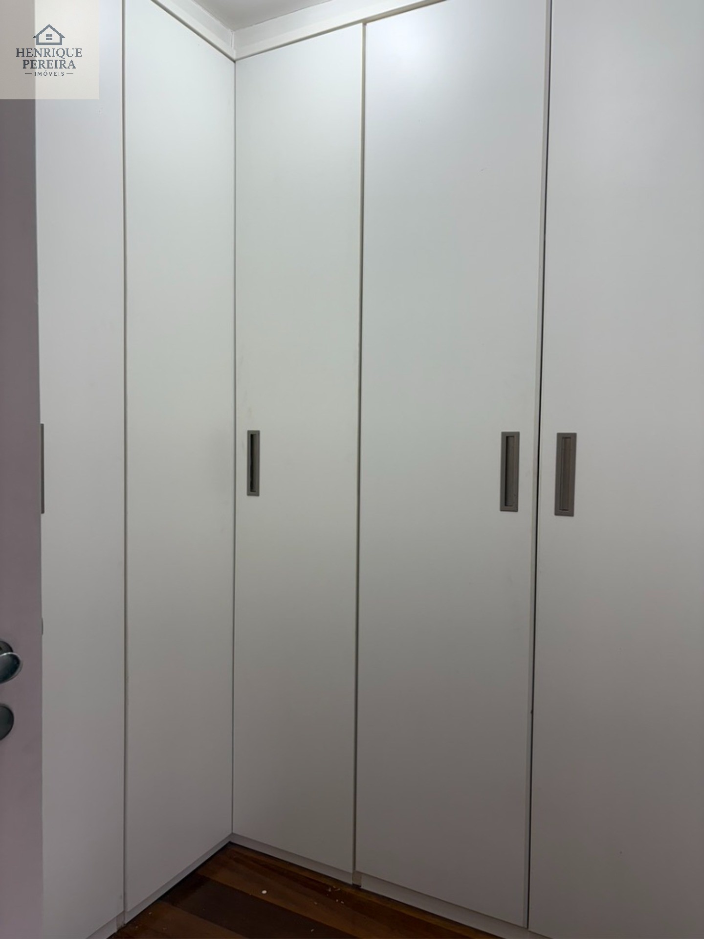 Imperdível Casa em Condomínio no Recreio dos Bandeirantes, RJ: 3 suítes, área externa privativa, 2 vagas e 240m². Venha conferir!
