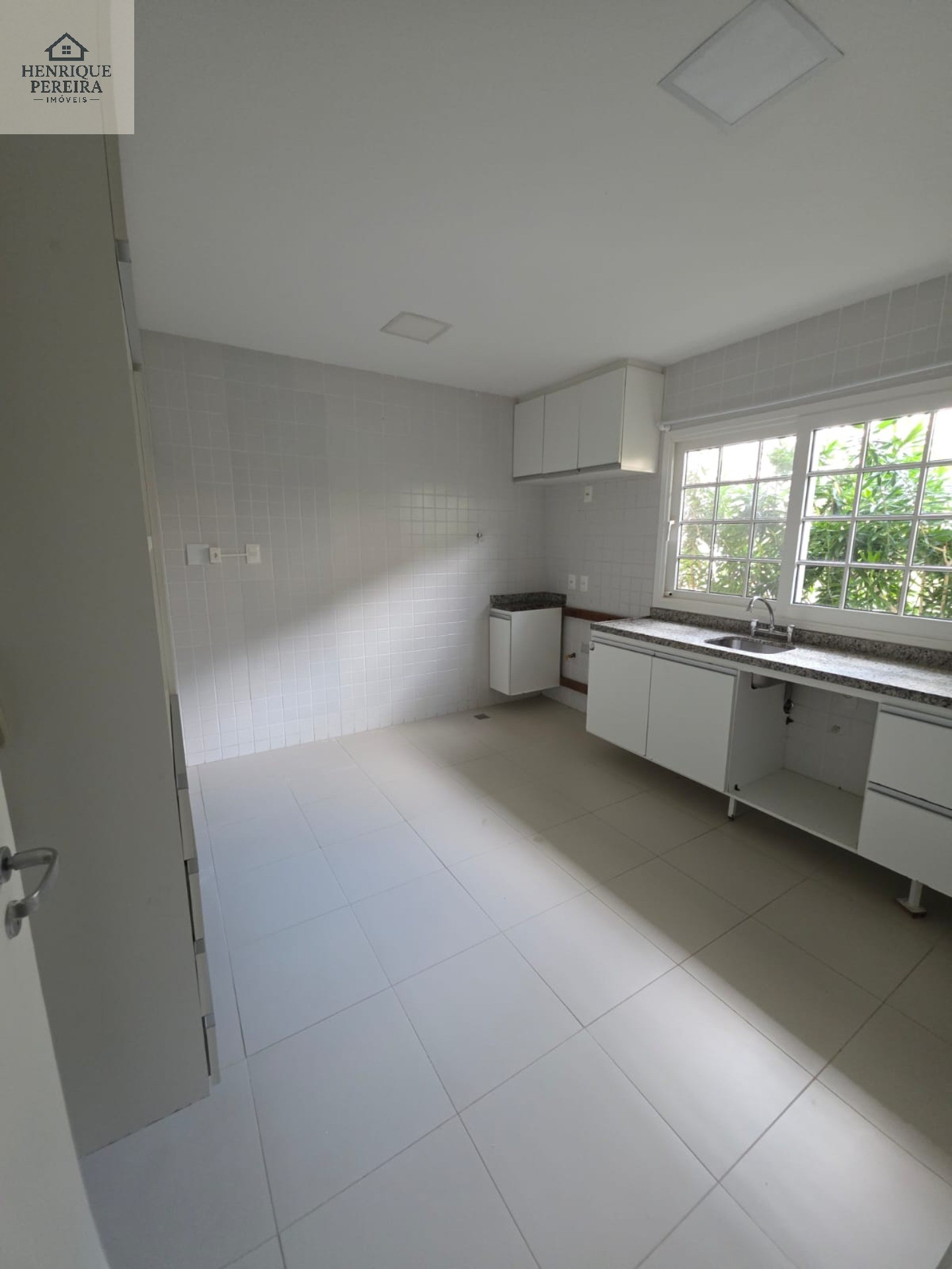 Casa, 4 quartos, 240 m² - Foto 42
