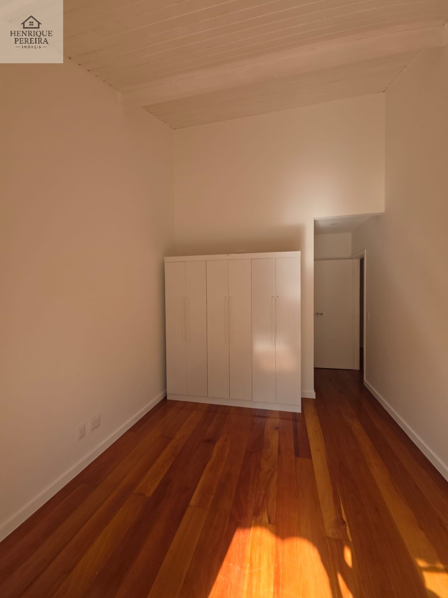 Casa, 4 quartos, 240 m² - Foto 9