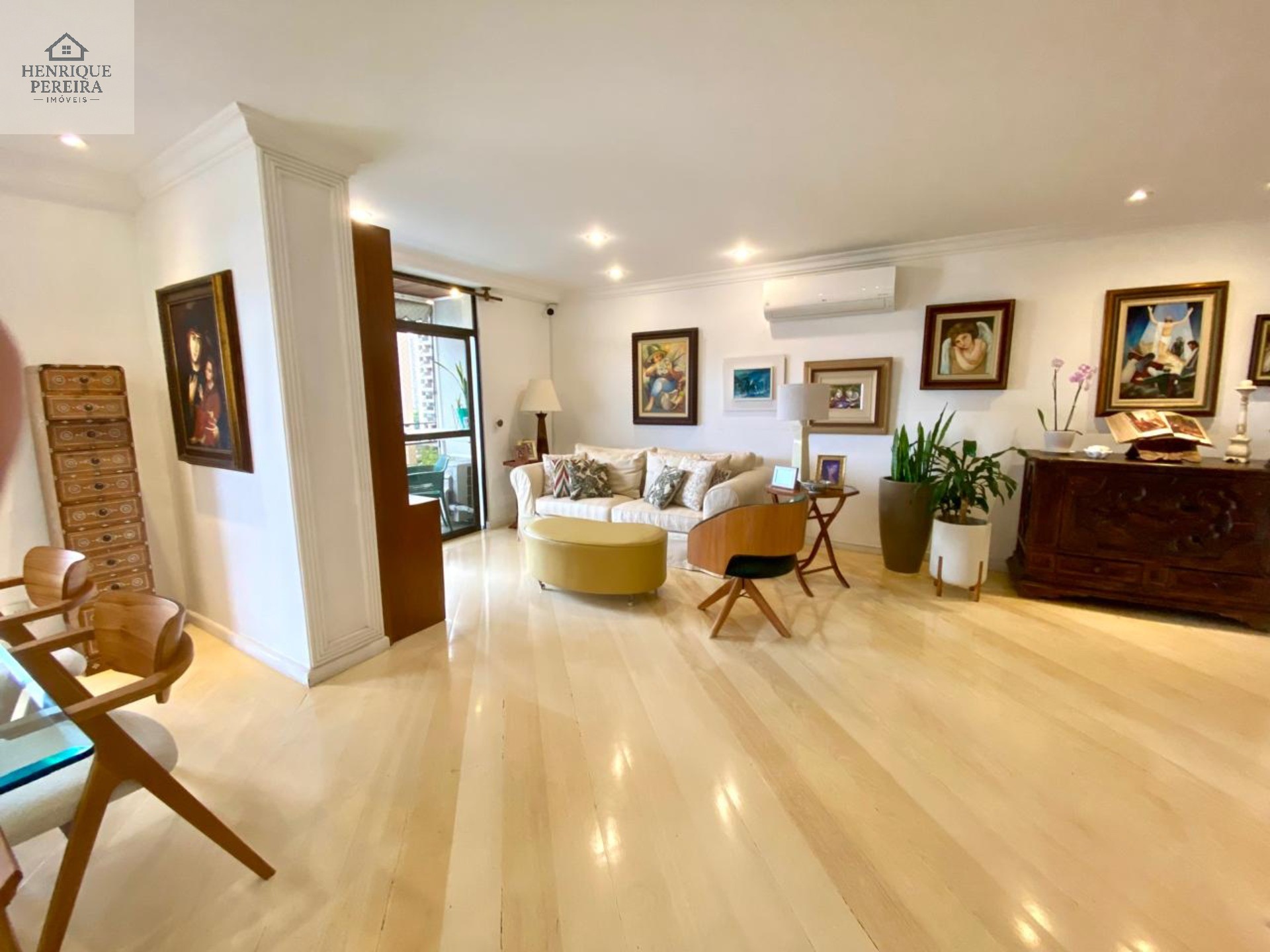 Apartamento, 3 quartos, 147 m² - Foto 1