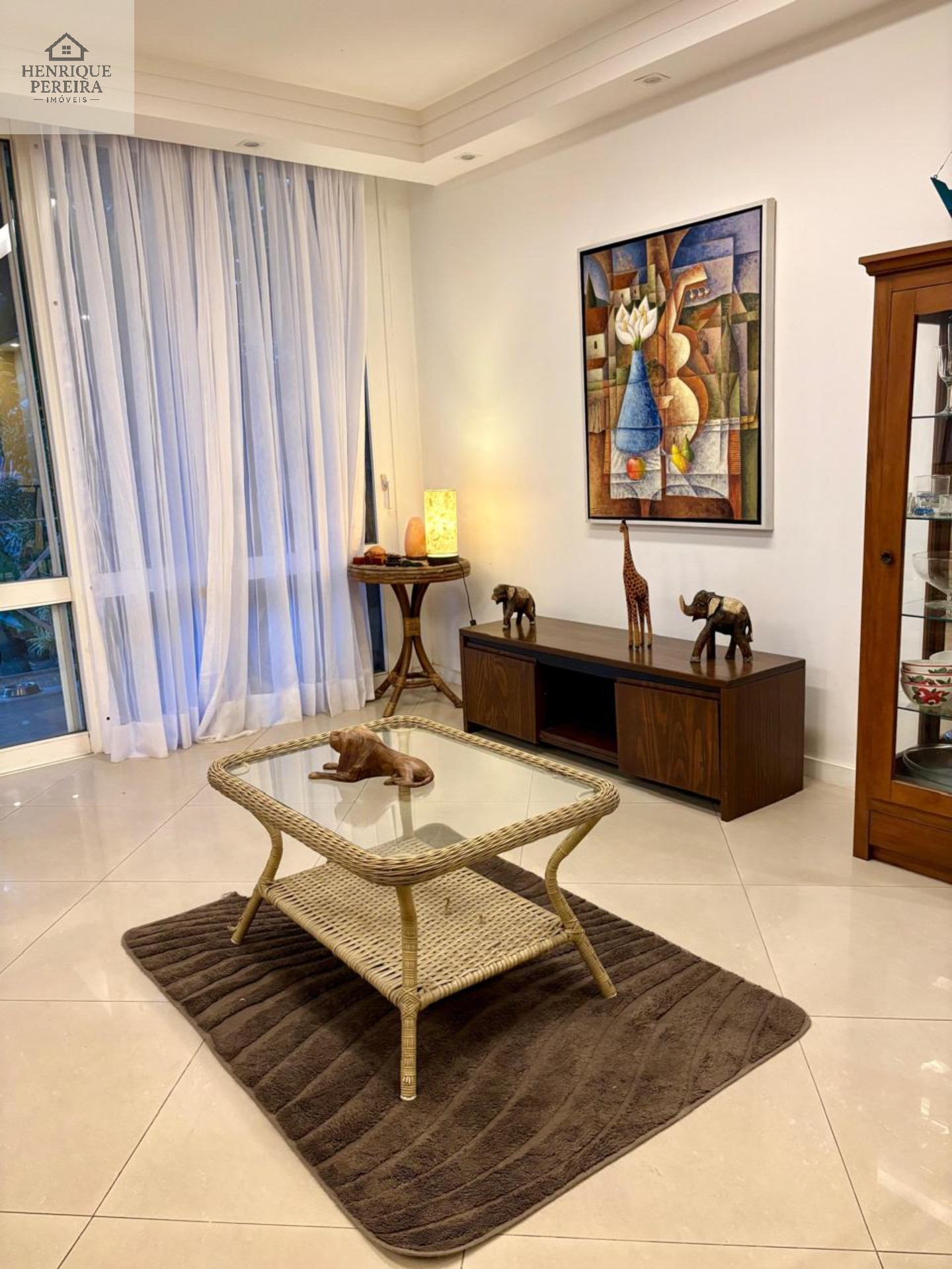 Casa de Vila no Recreio: 3 Suítes, Quintal e Perto da Praia