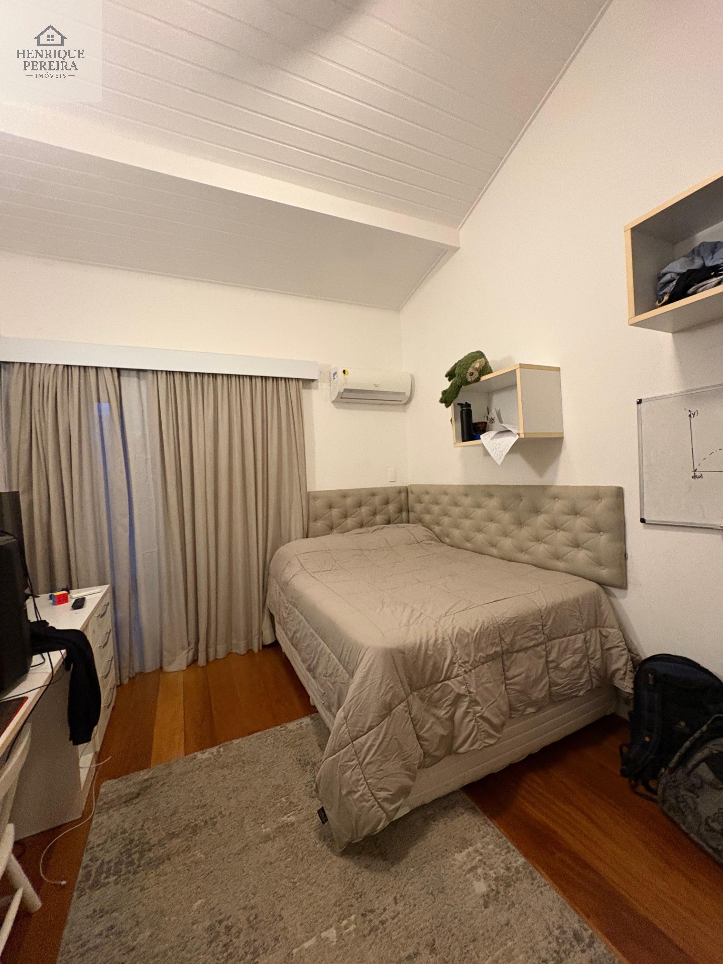 Casa de Vila no Recreio: 3 Suítes, Quintal e Perto da Praia