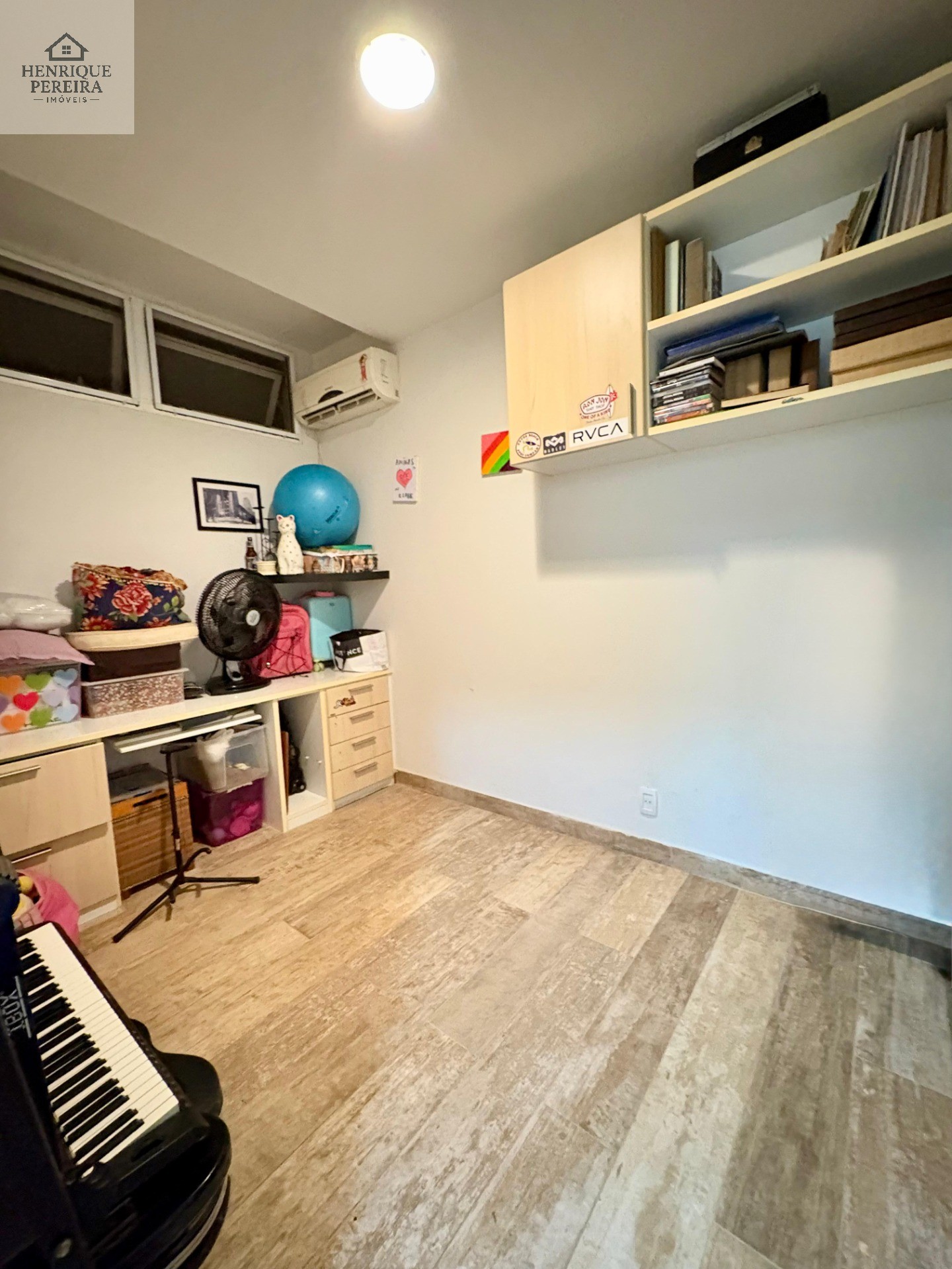 Casa de Vila no Recreio: 3 Suítes, Quintal e Perto da Praia