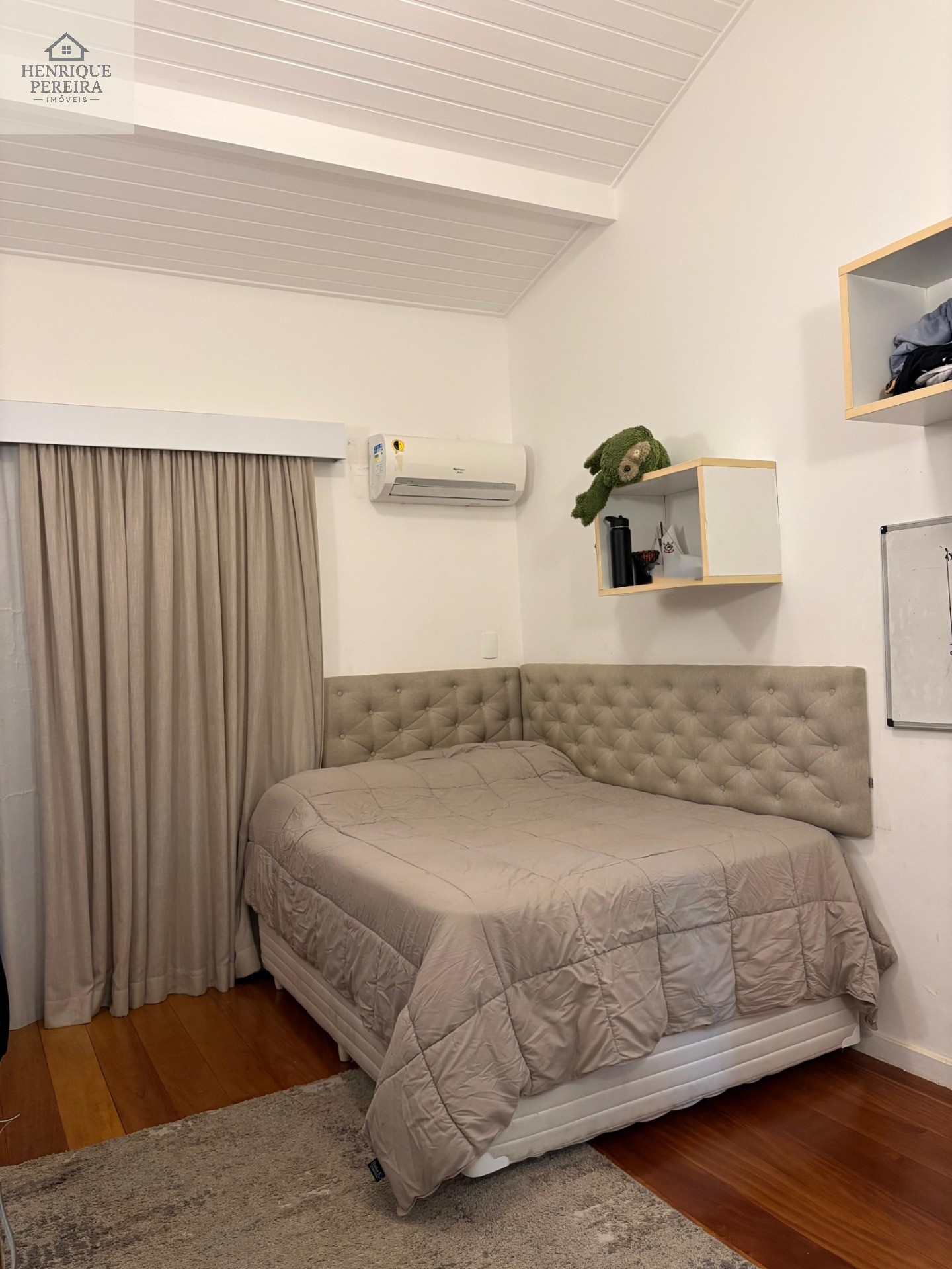 Casa de Vila no Recreio: 3 Suítes, Quintal e Perto da Praia