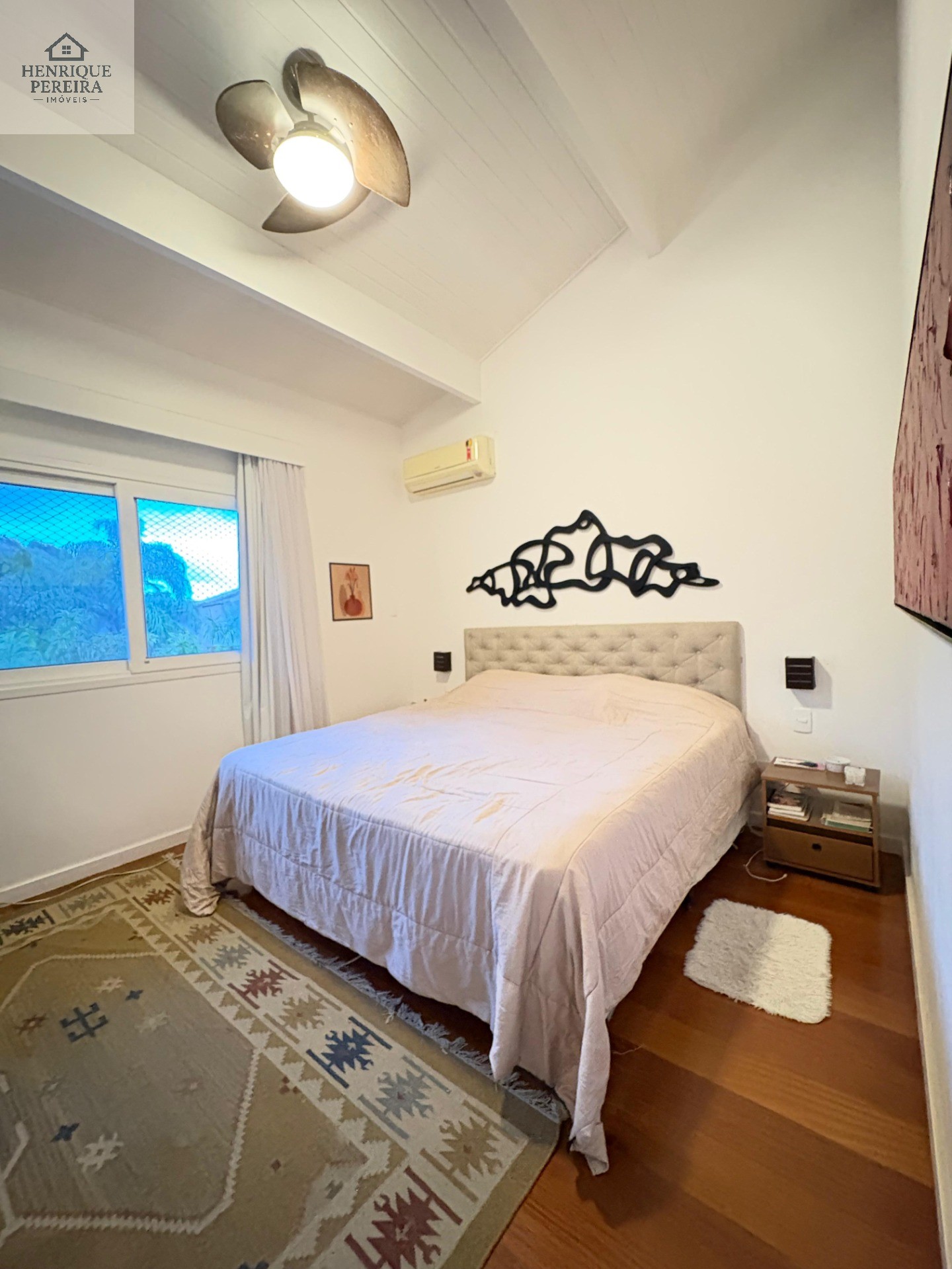 Casa de Vila no Recreio: 3 Suítes, Quintal e Perto da Praia
