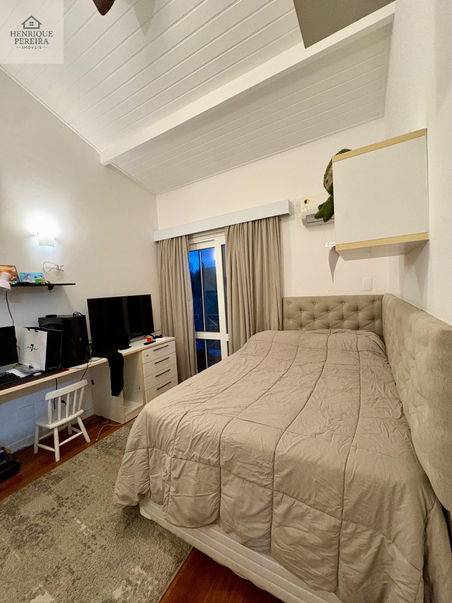 Casa de Vila no Recreio: 3 Suítes, Quintal e Perto da Praia