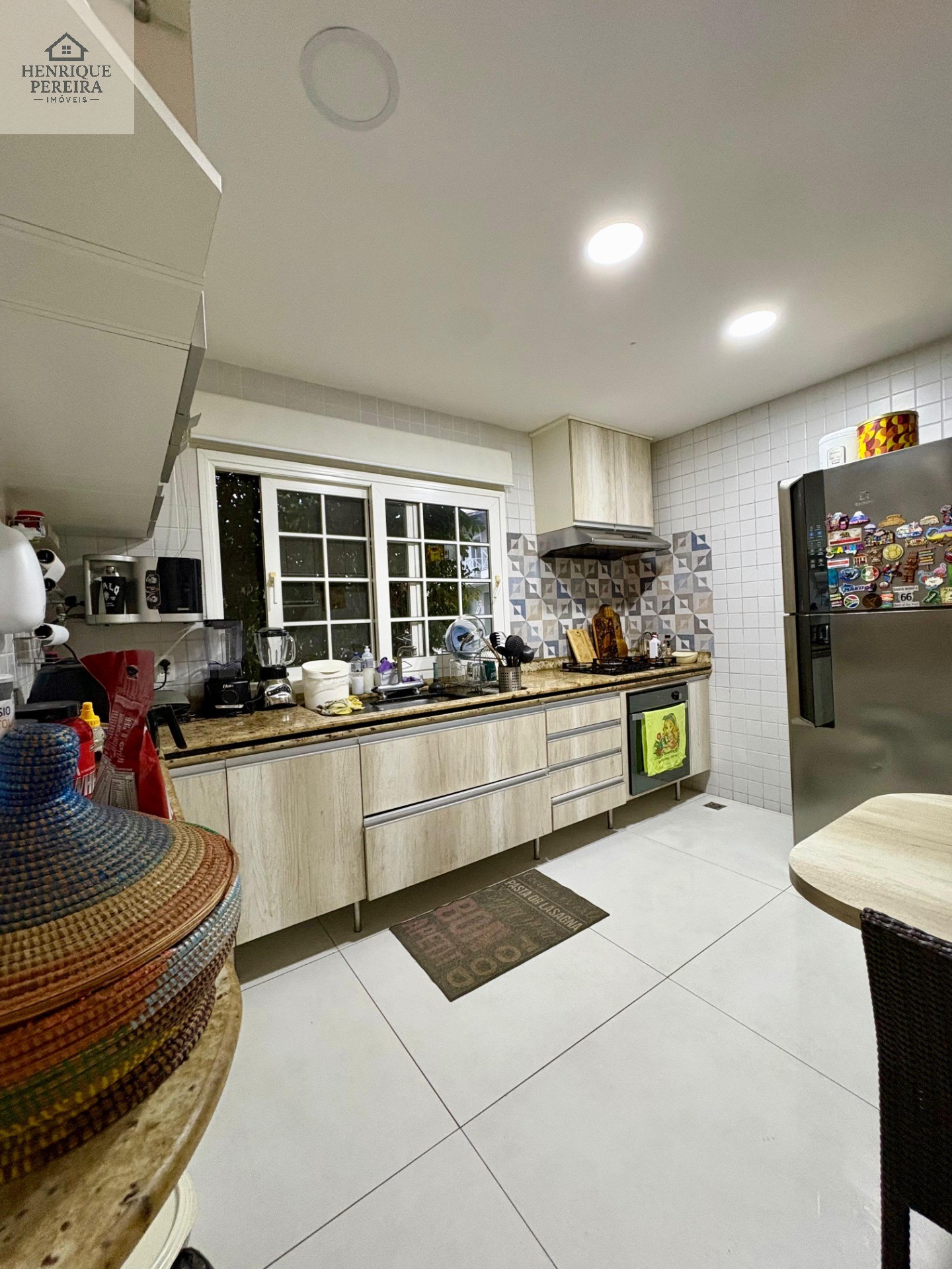 Casa de Vila no Recreio: 3 Suítes, Quintal e Perto da Praia