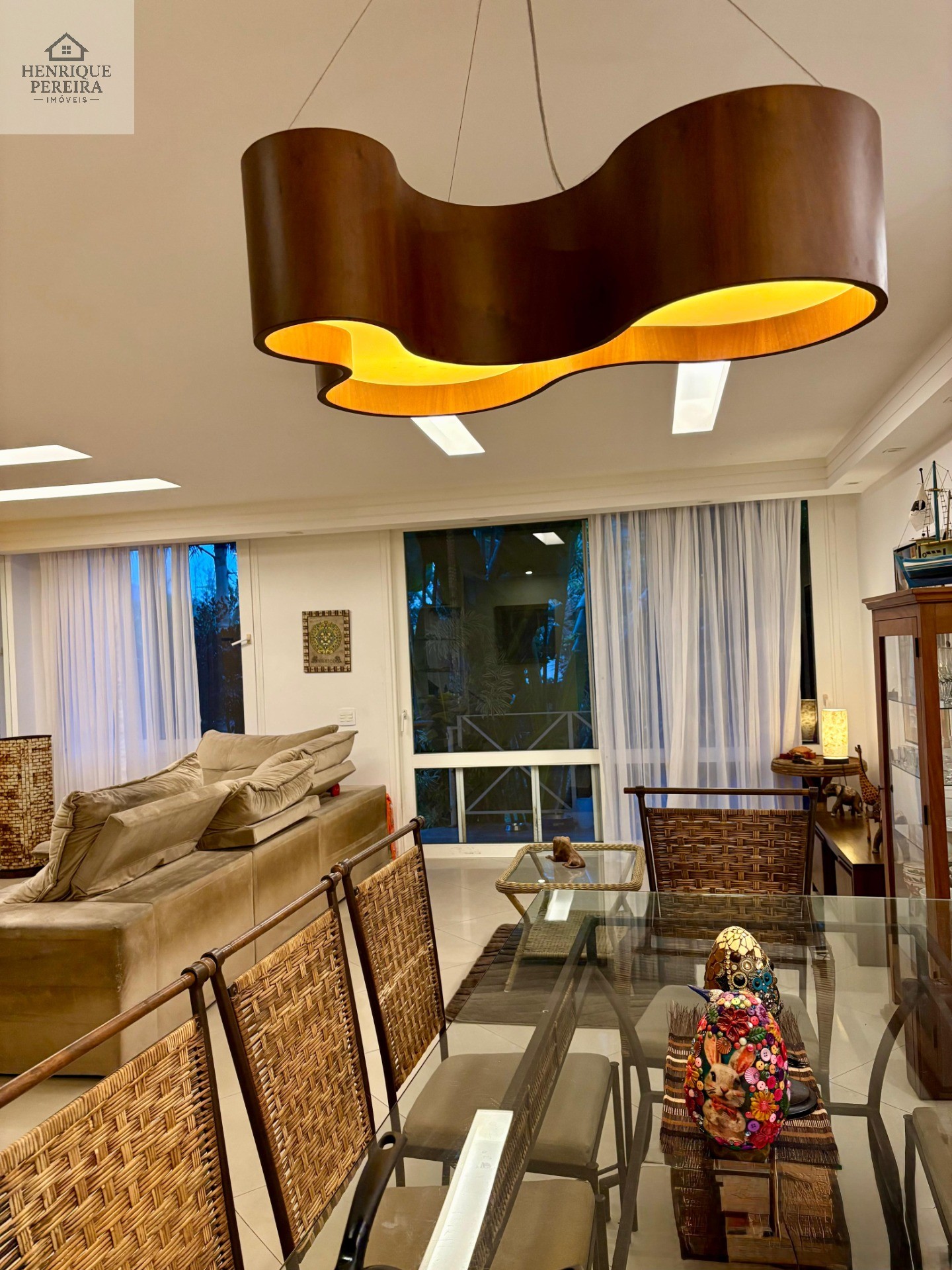 Casa de Vila no Recreio: 3 Suítes, Quintal e Perto da Praia