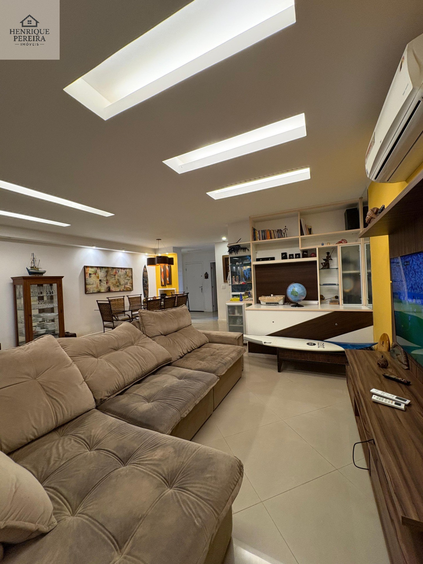 Casa de Vila no Recreio: 3 Suítes, Quintal e Perto da Praia