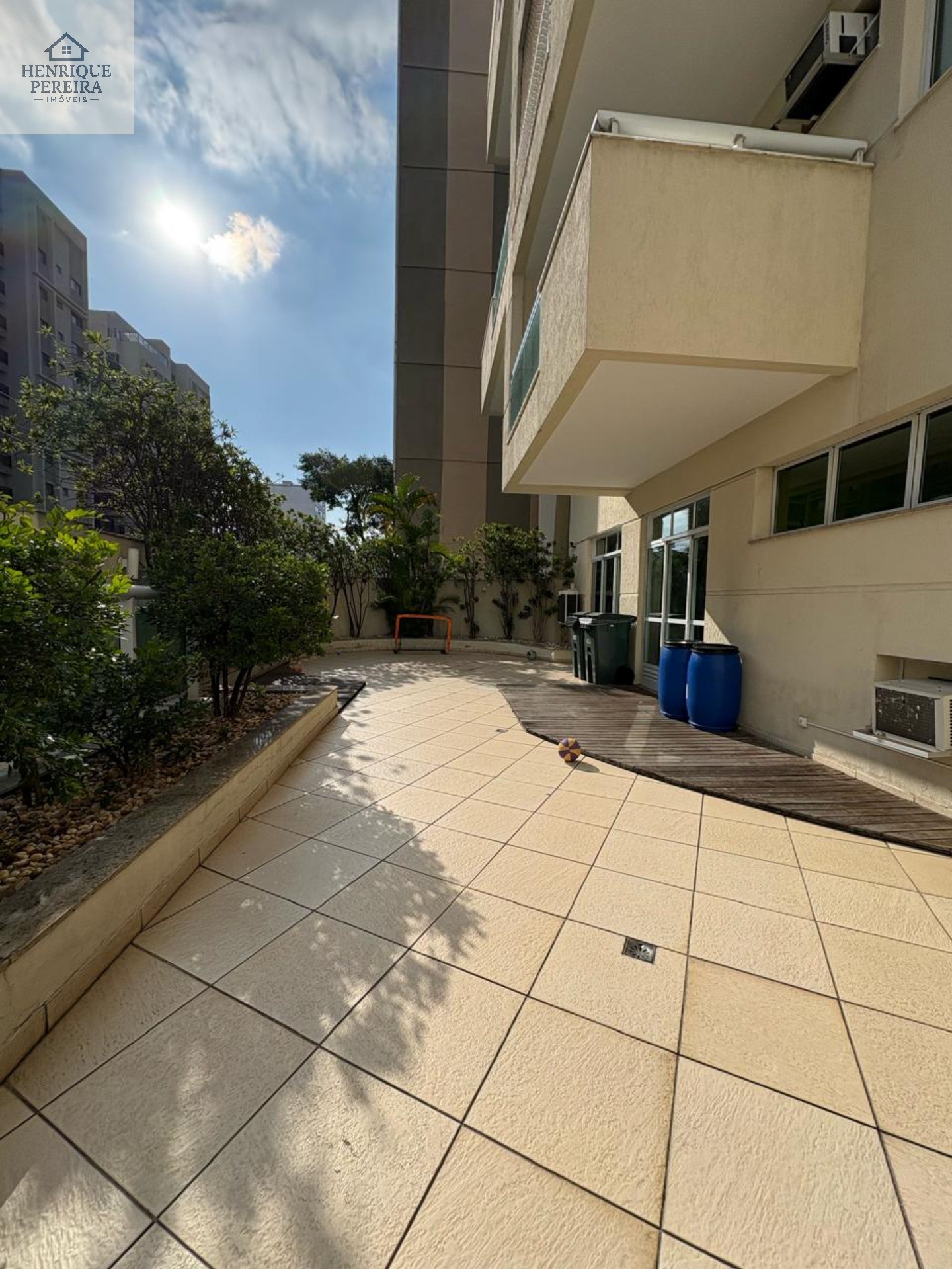 Apartamento 2 Quartos (1 Suíte) à Venda na Mena Barreto, Botafogo 1 Vaga